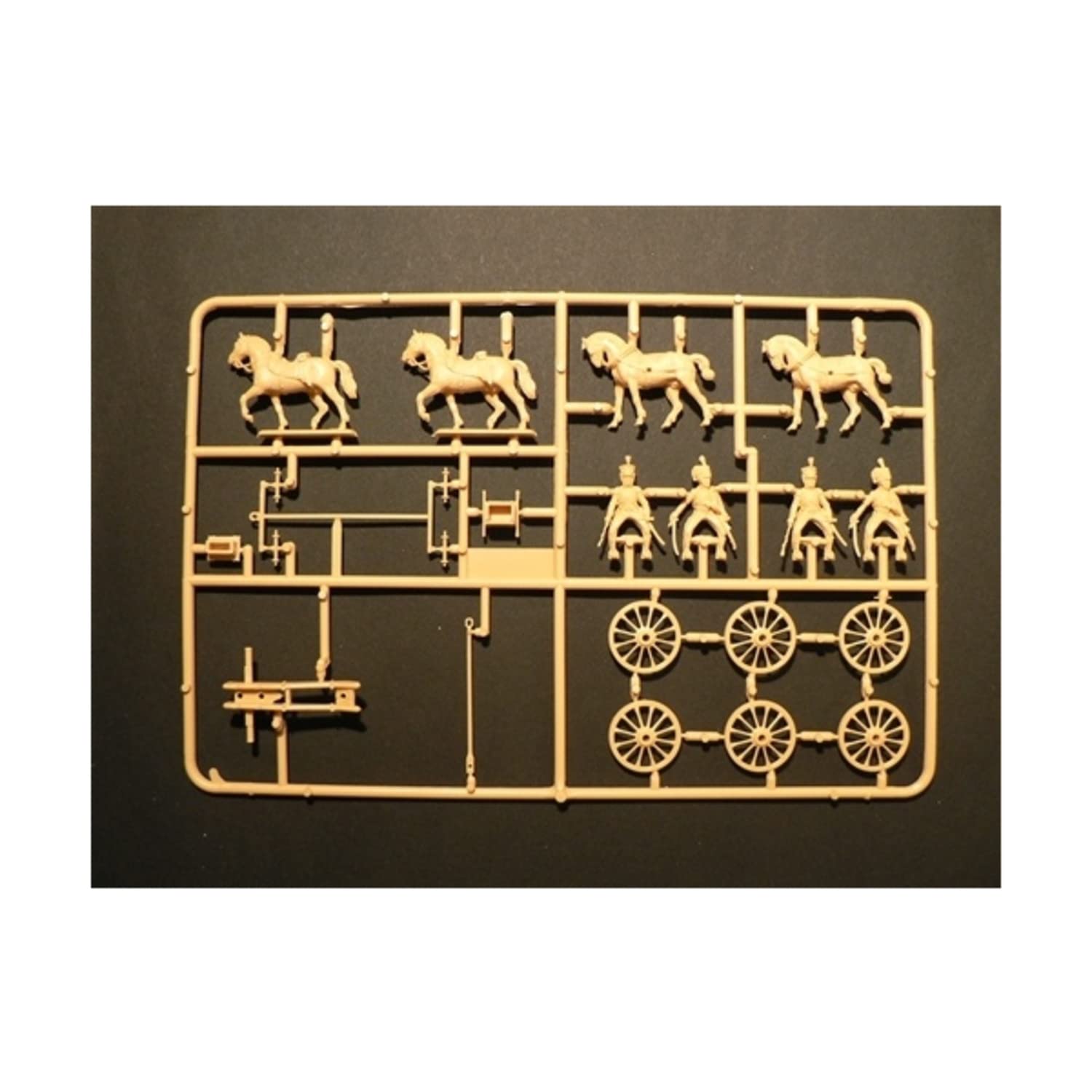 italeri-i6018-artillerie-de-la-garde-fran-aise-figurines-1-72-monter image 3