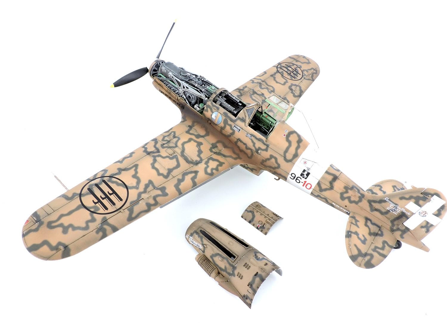 italeri-macchi-mc-202-folgore-maquette-avion-chasse-italien image 2