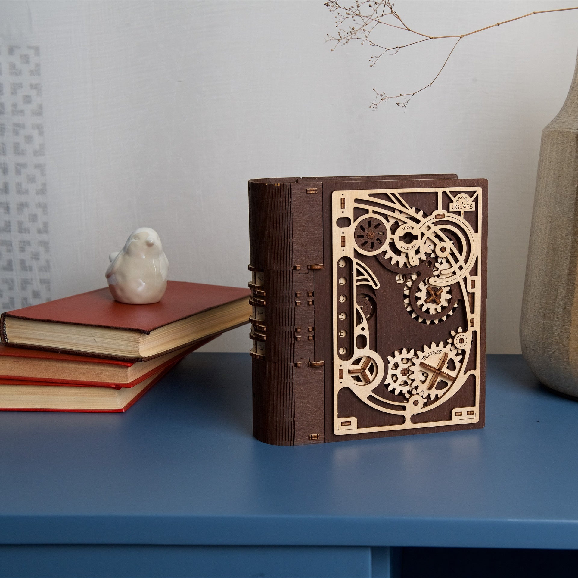 ugears-book-of-secrets-maquette-m-canique-en-bois-coffre-fort-livre-assembler image 8
