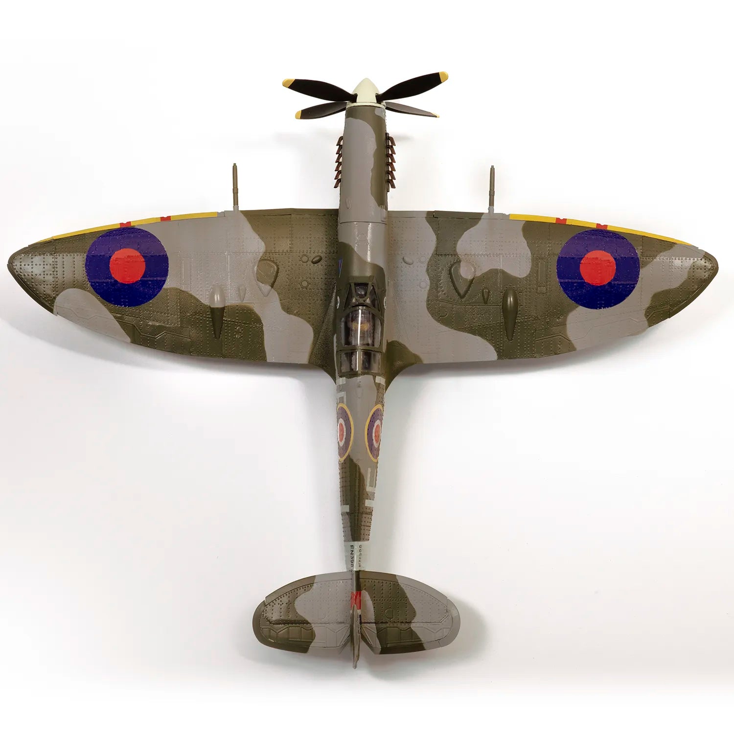 occre-supermarine-spitfire-mk-ixc-en398-maquette-avion-1-24 image 8