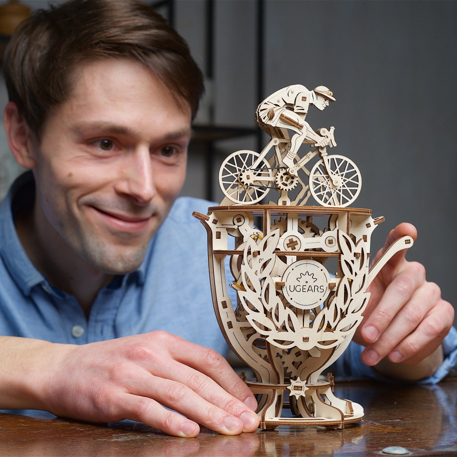 ugears-automaton-cyclist-puzzle-3d-m-canique-en-bois image 7