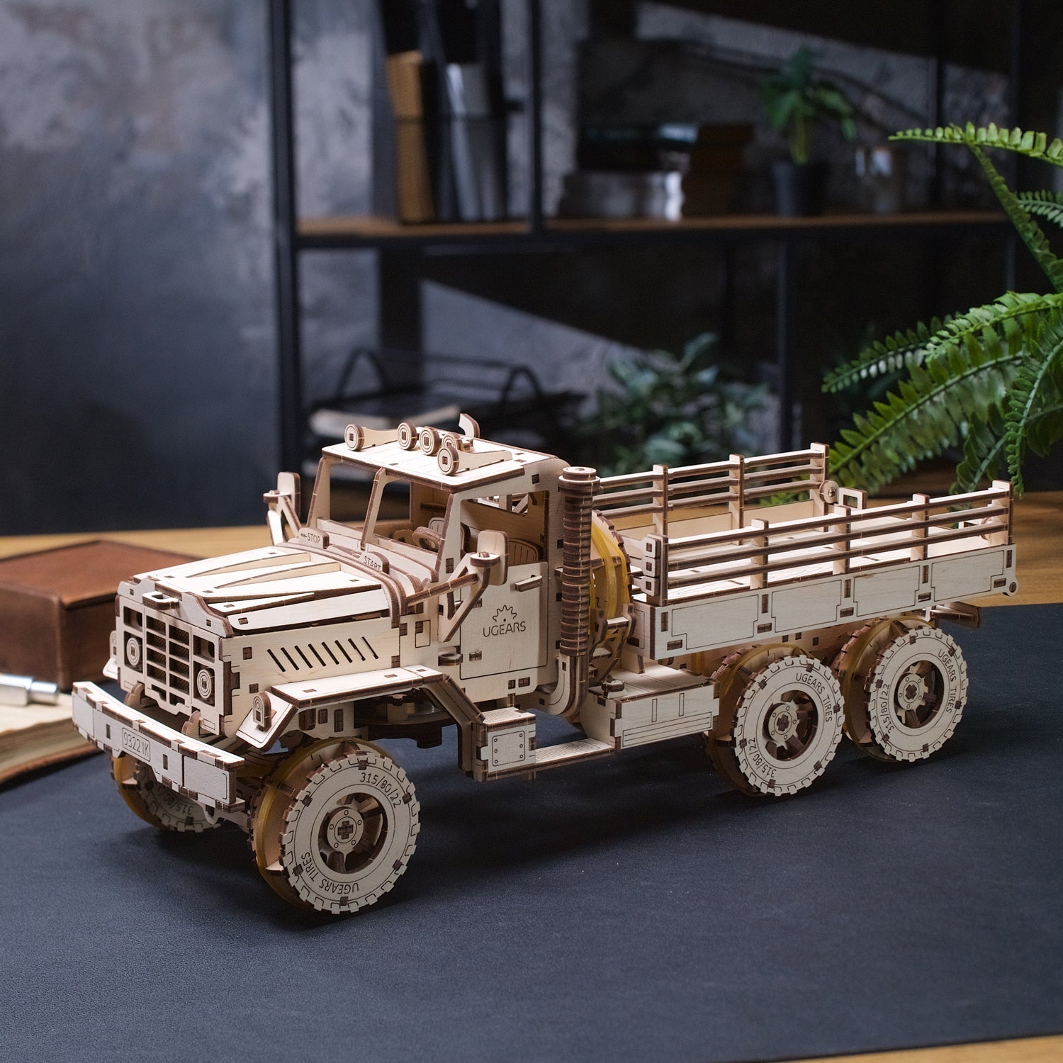 ugears-cargo-truck-camion-6x6-maquette-bois-m-canique-advanced image 8