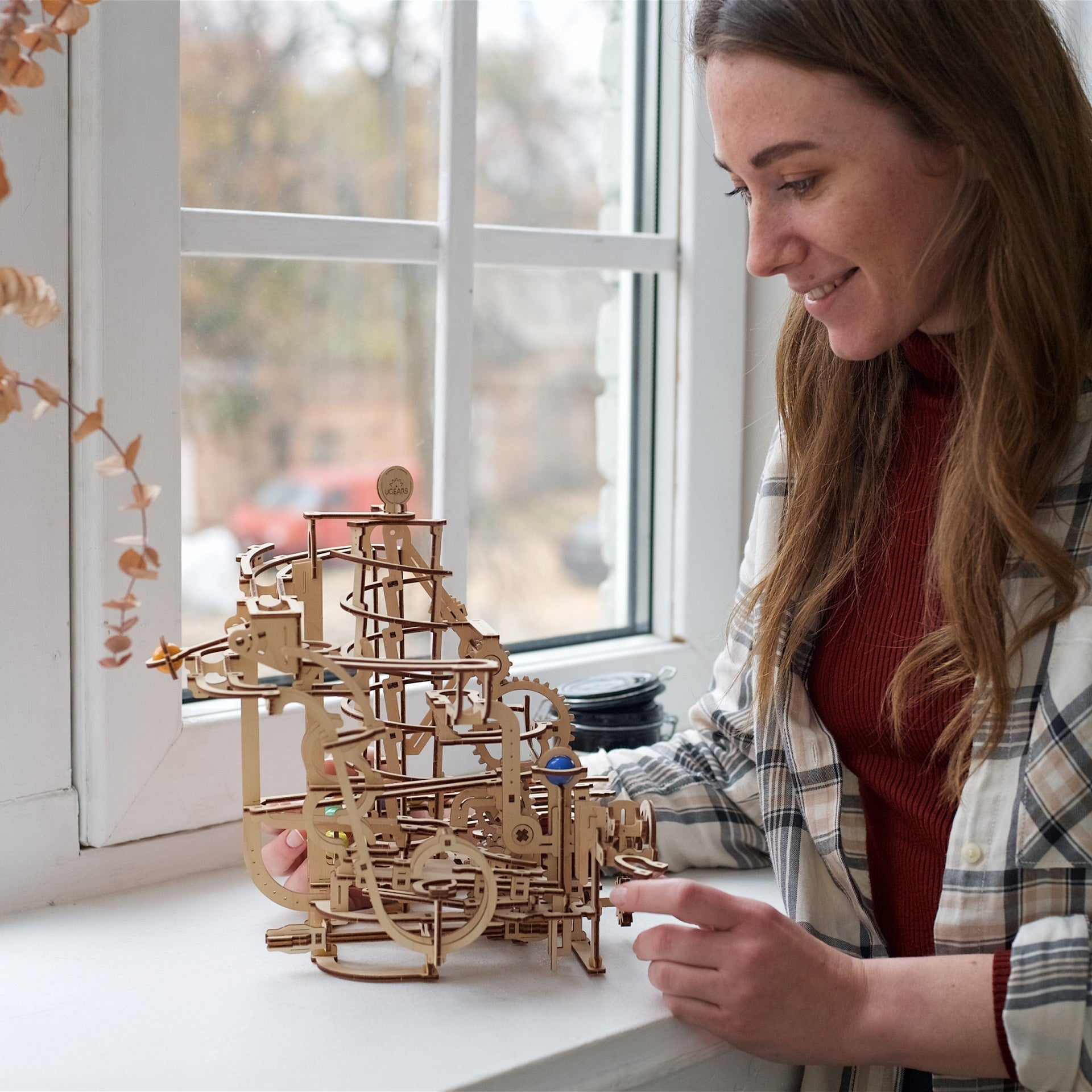 ugears-marble-run-spiral-hoist-circuit-de-billes-m-canique-en-bois image 7
