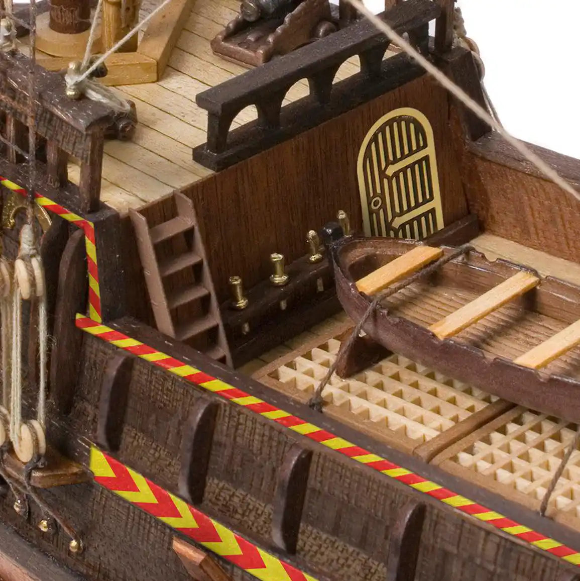 occre-golden-hind-kit-maquette-bateau-galion-1-85-bois image 4