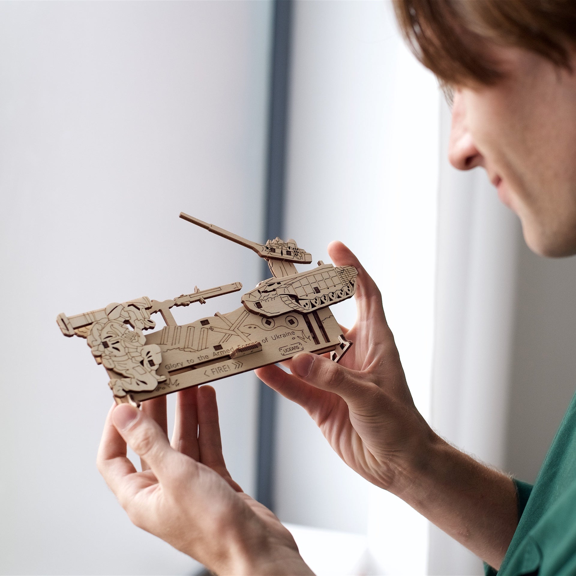 ugears-fire-and-forget-mini-mod-le-m-canique-en-bois-age-of-bravery image 6