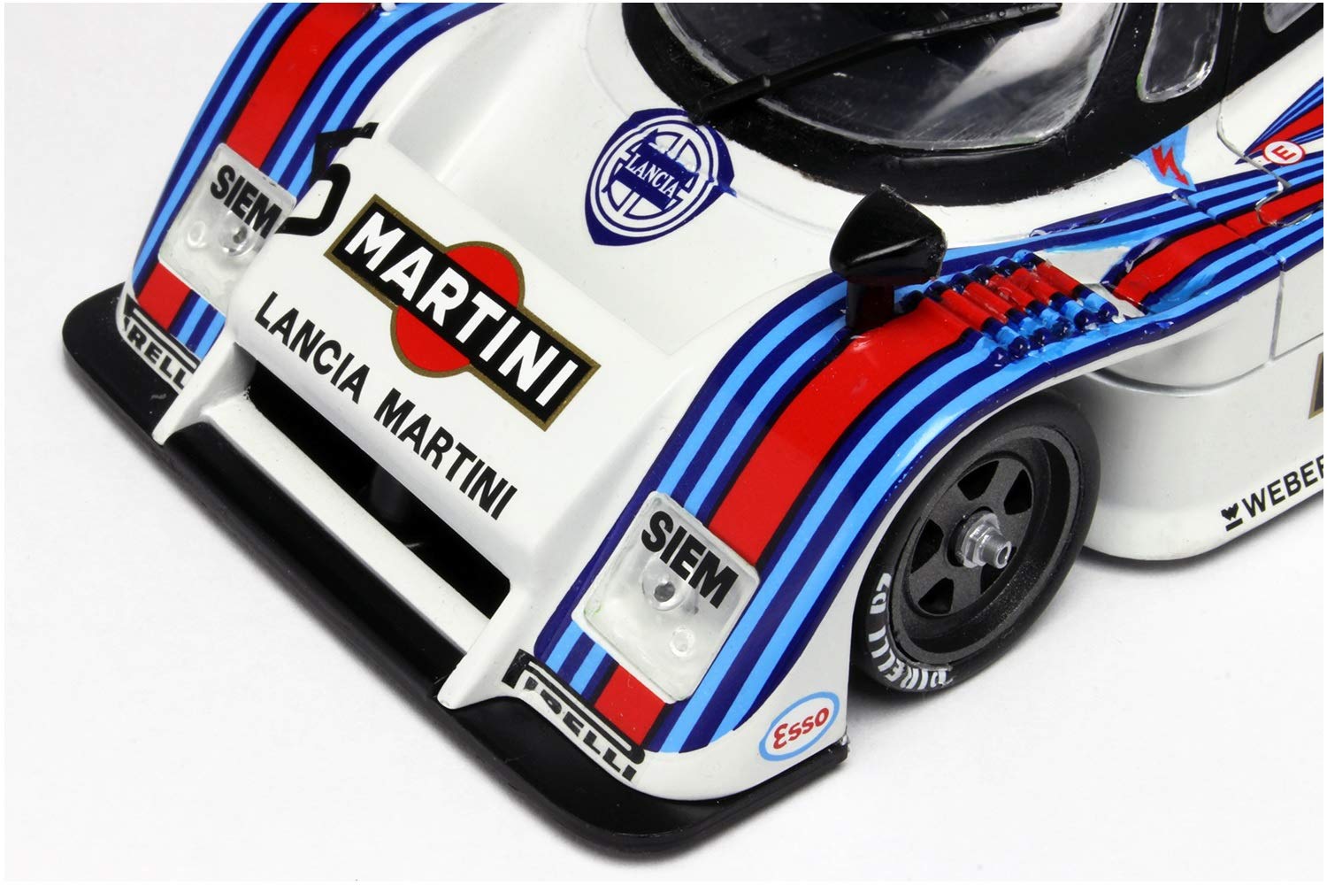 italeri-3641s-lancia-lc2-maquette-voiture-de-course image 5
