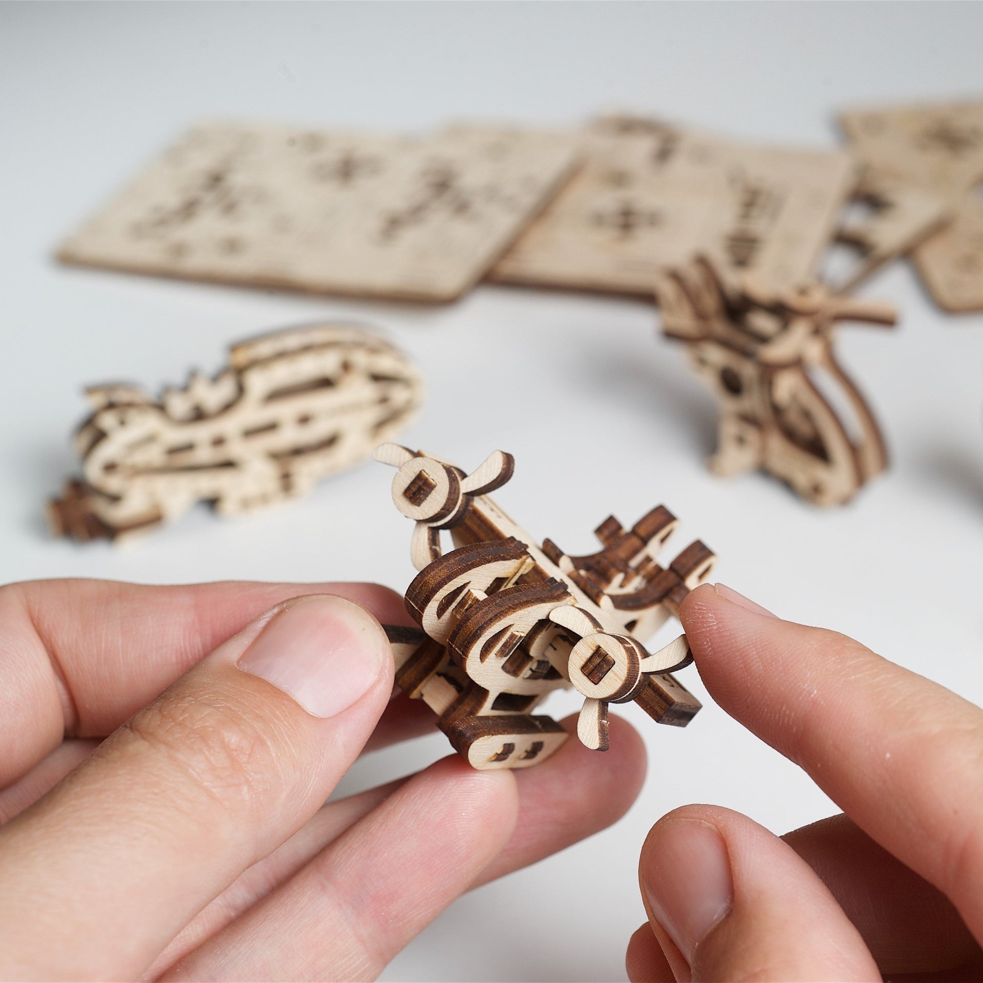 ugears-u-fidgets-aircraft-set-4-mini-maquettes-bois-avions image 7