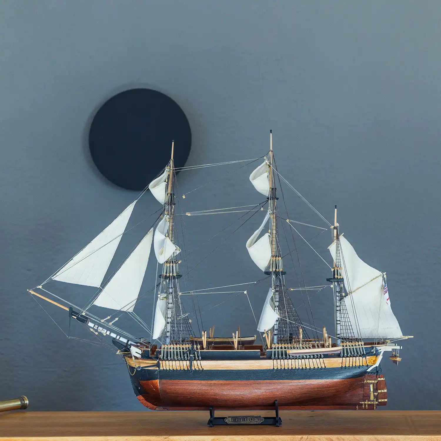 occre-hms-erebus-maquette-bateau-en-bois-kit image 5