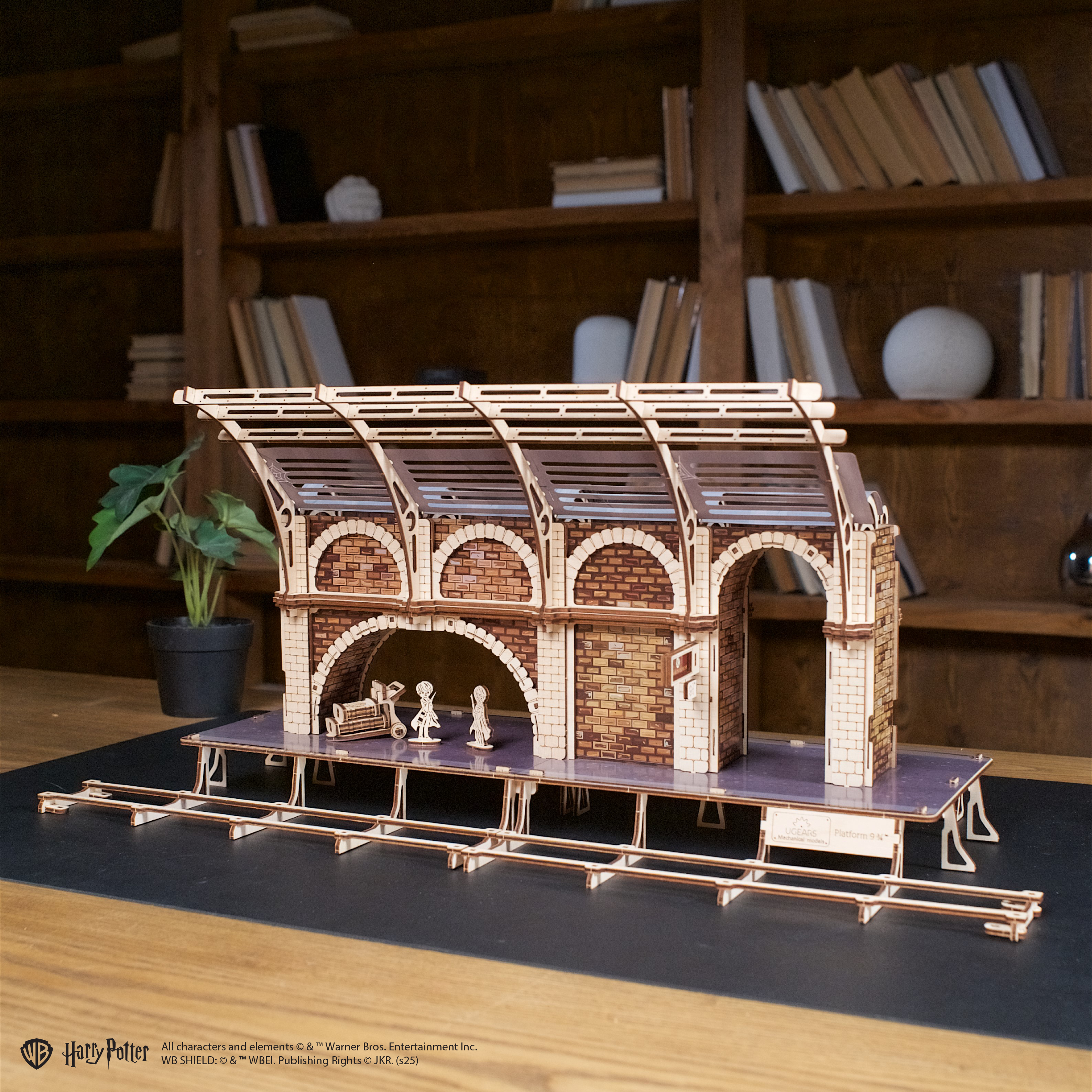 ugears-platform-9-harry-potter-maquette-m-canique-en-bois-gare-de-king-s-cross image 8