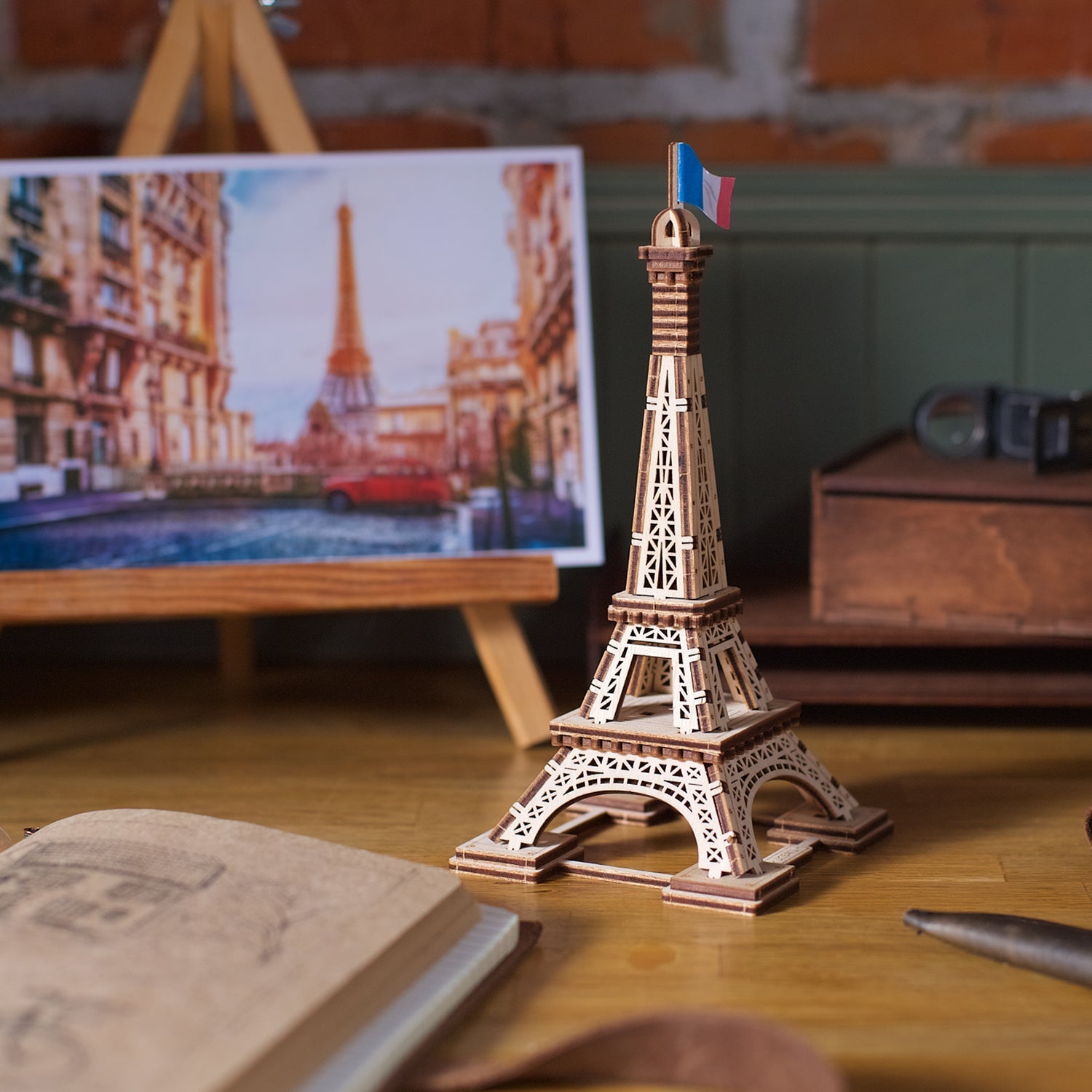 ugears-paris-tower-maquette-bois-3d-tour-eiffel-assembler image 8