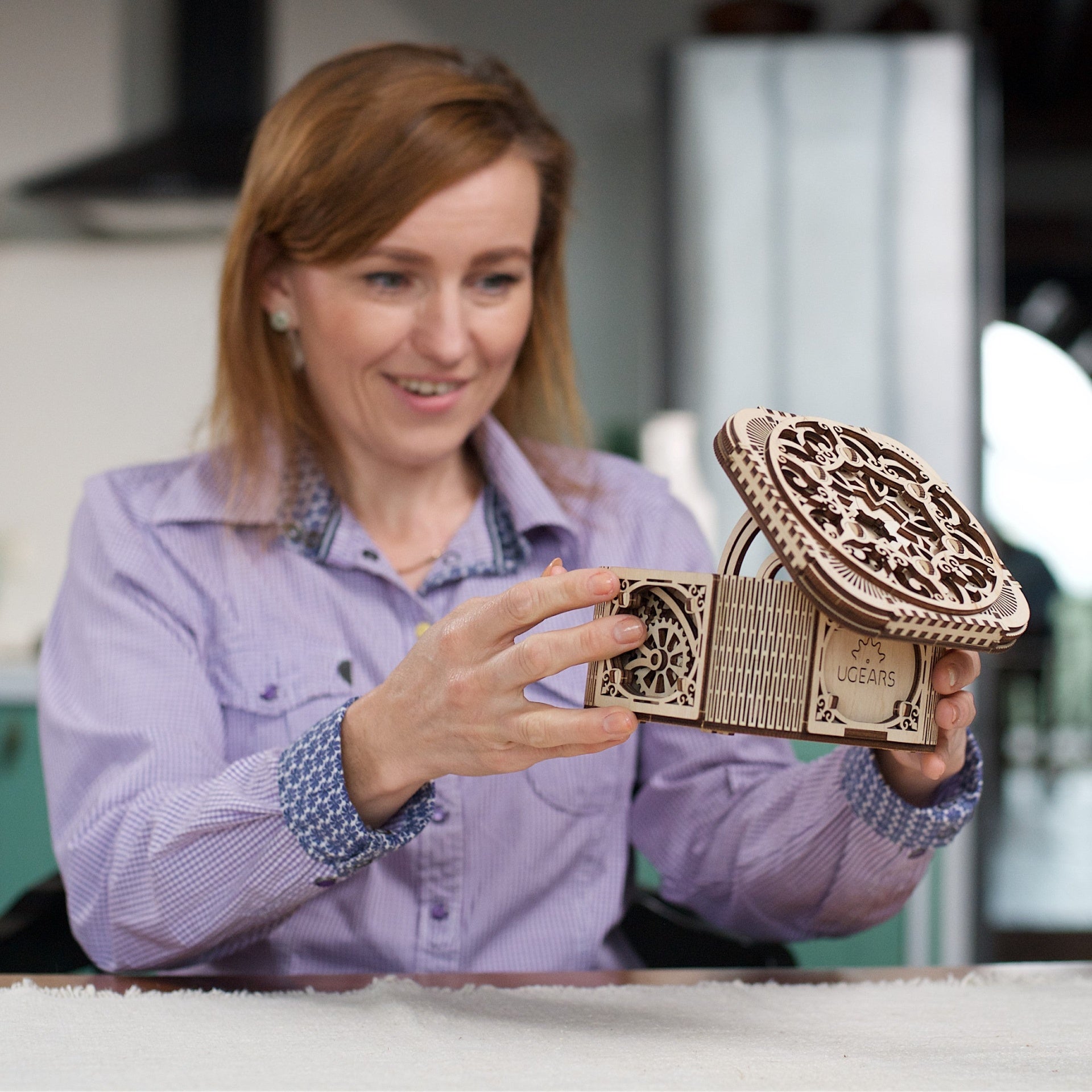 ugears-treasure-box-bo-te-tr-sors-m-canique-en-bois-construire image 7