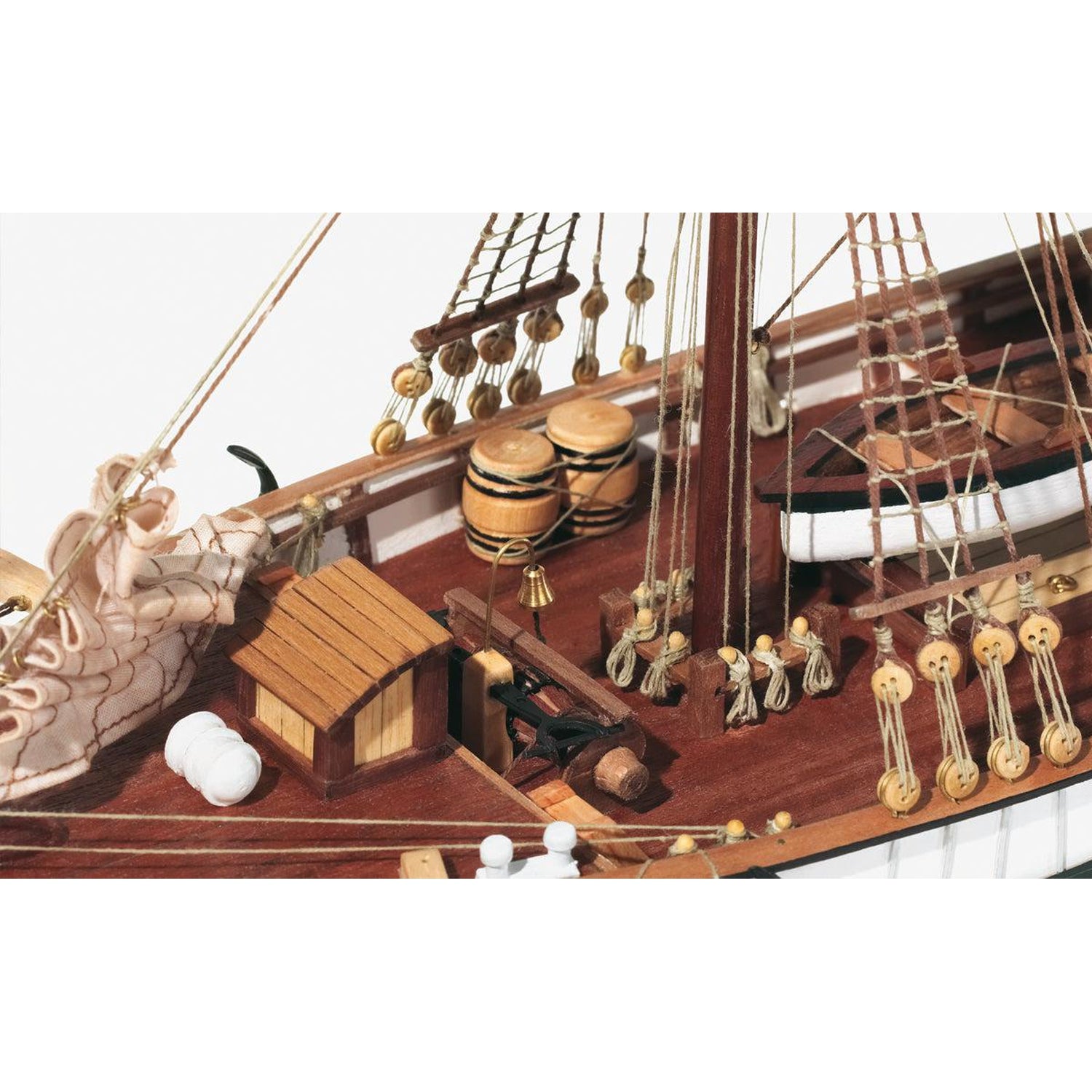occre-aurora-maquette-bateau-brigantin-en-kit-bois image 7
