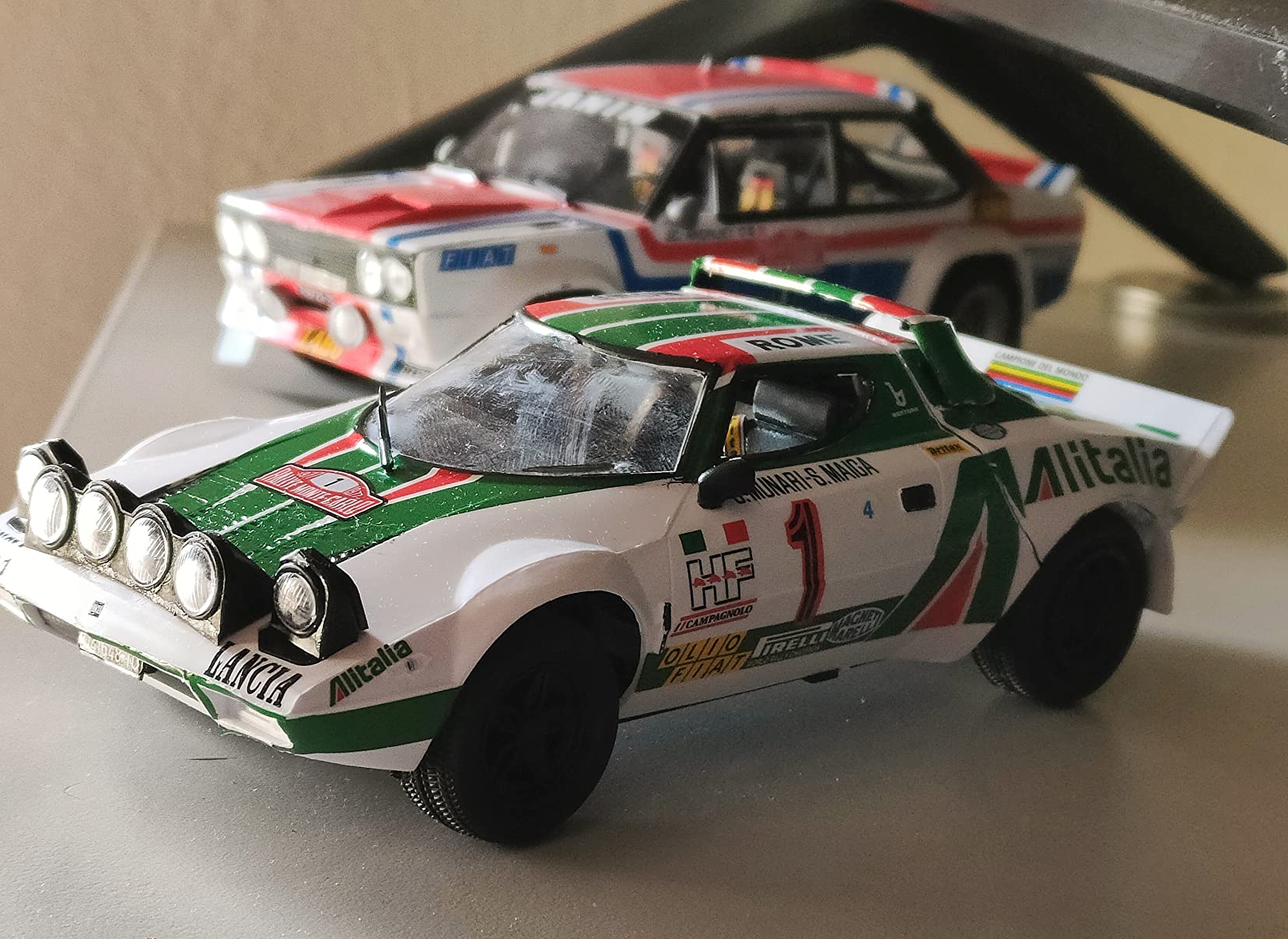 Belle auto au 1/24
