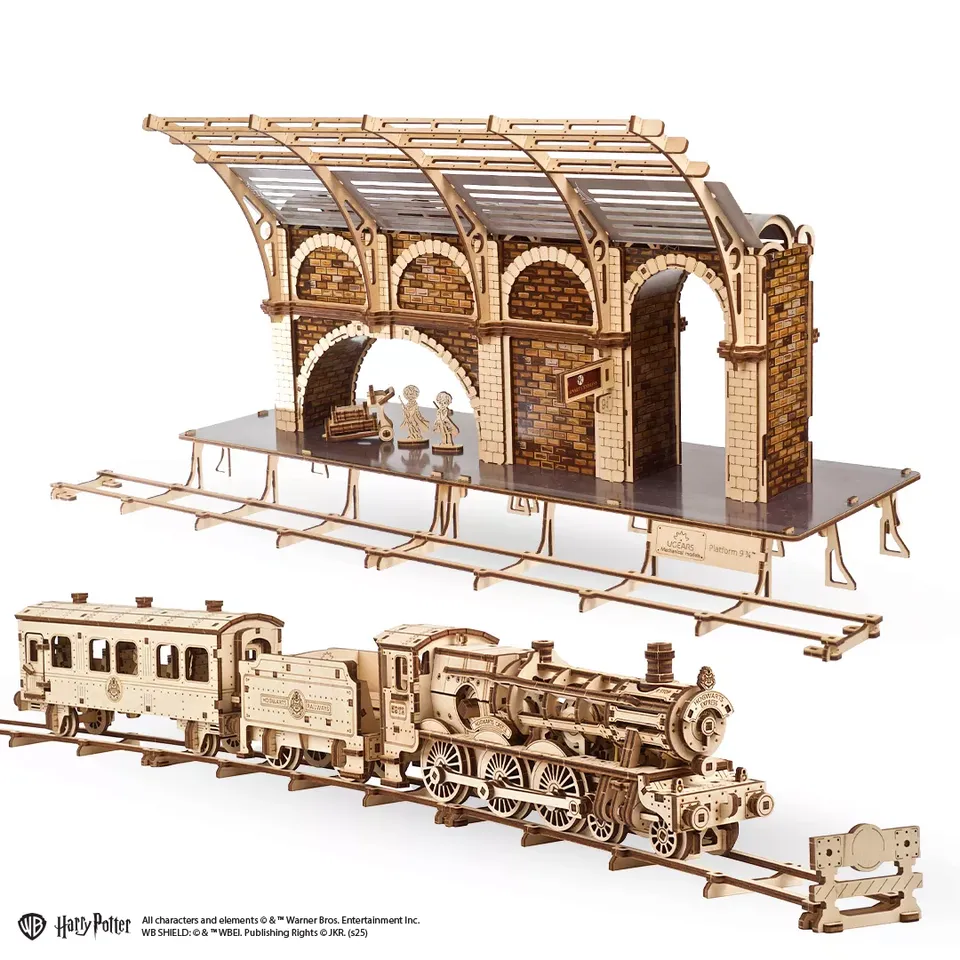 ugears-hogwarts-express-set-harry-potter-maquette-m-canique-bois-2-en-1 image 1