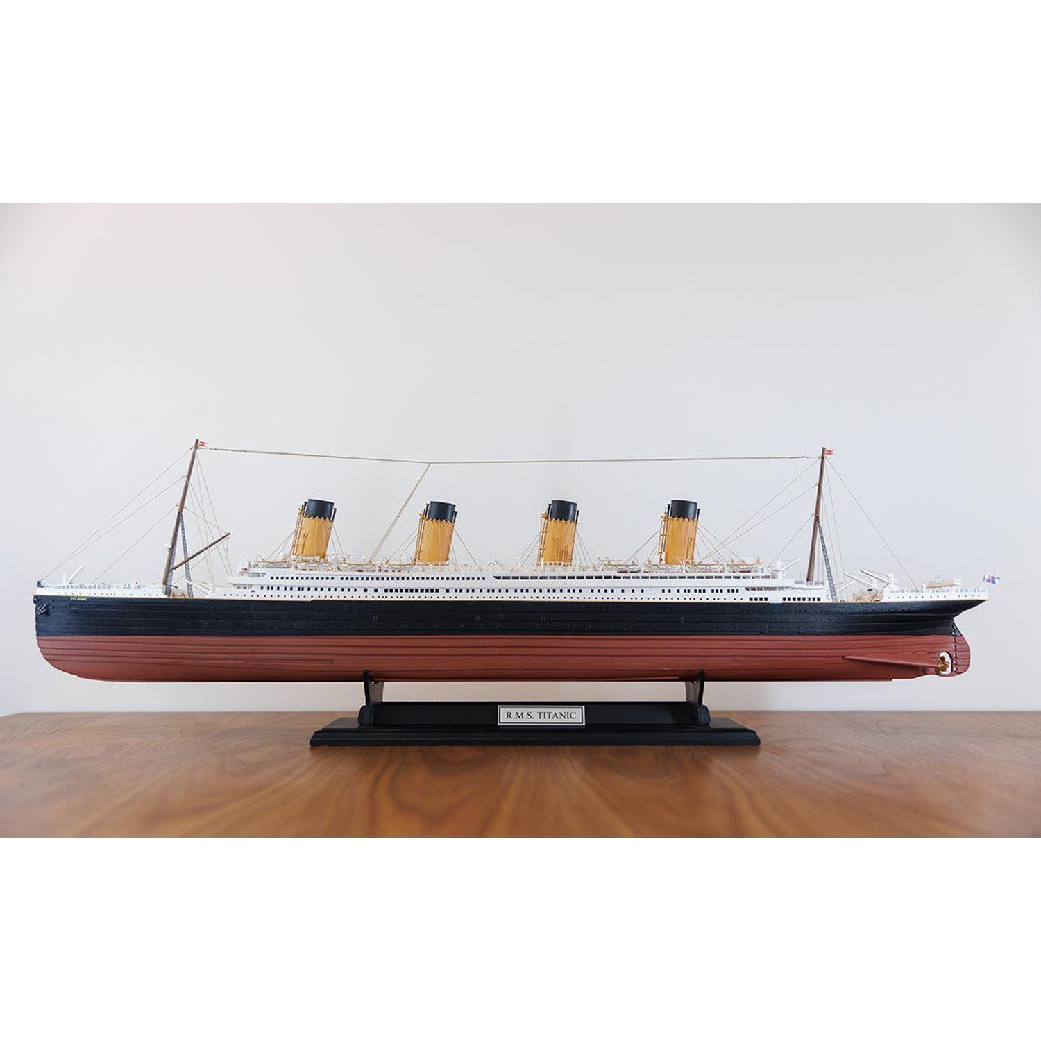 occre-base-noire-380x120mm-pr-sentoir-maquette-bateau-bois image 2