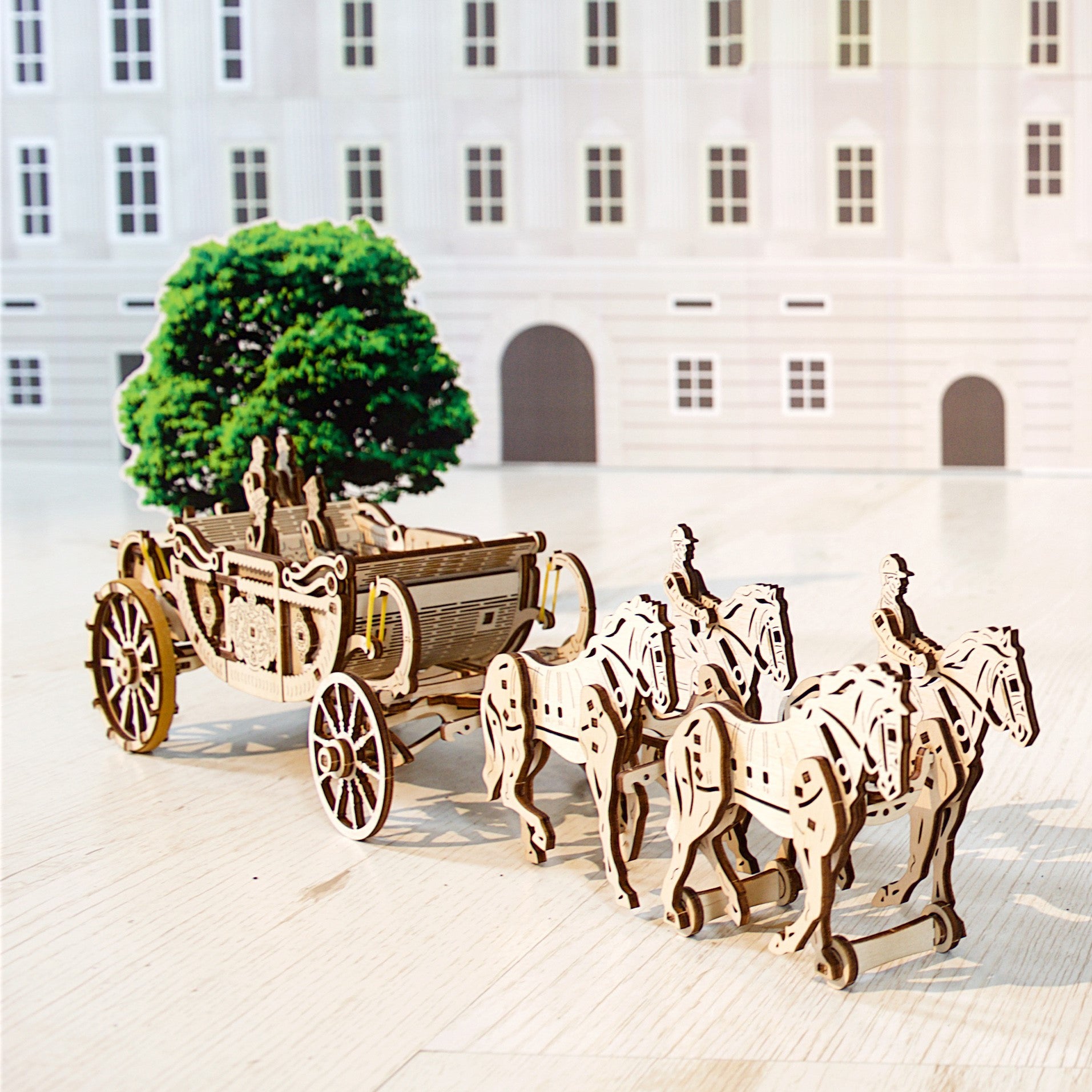 ugears-royal-carriage-maquette-bois-cal-che-royale-avec-chevaux image 6
