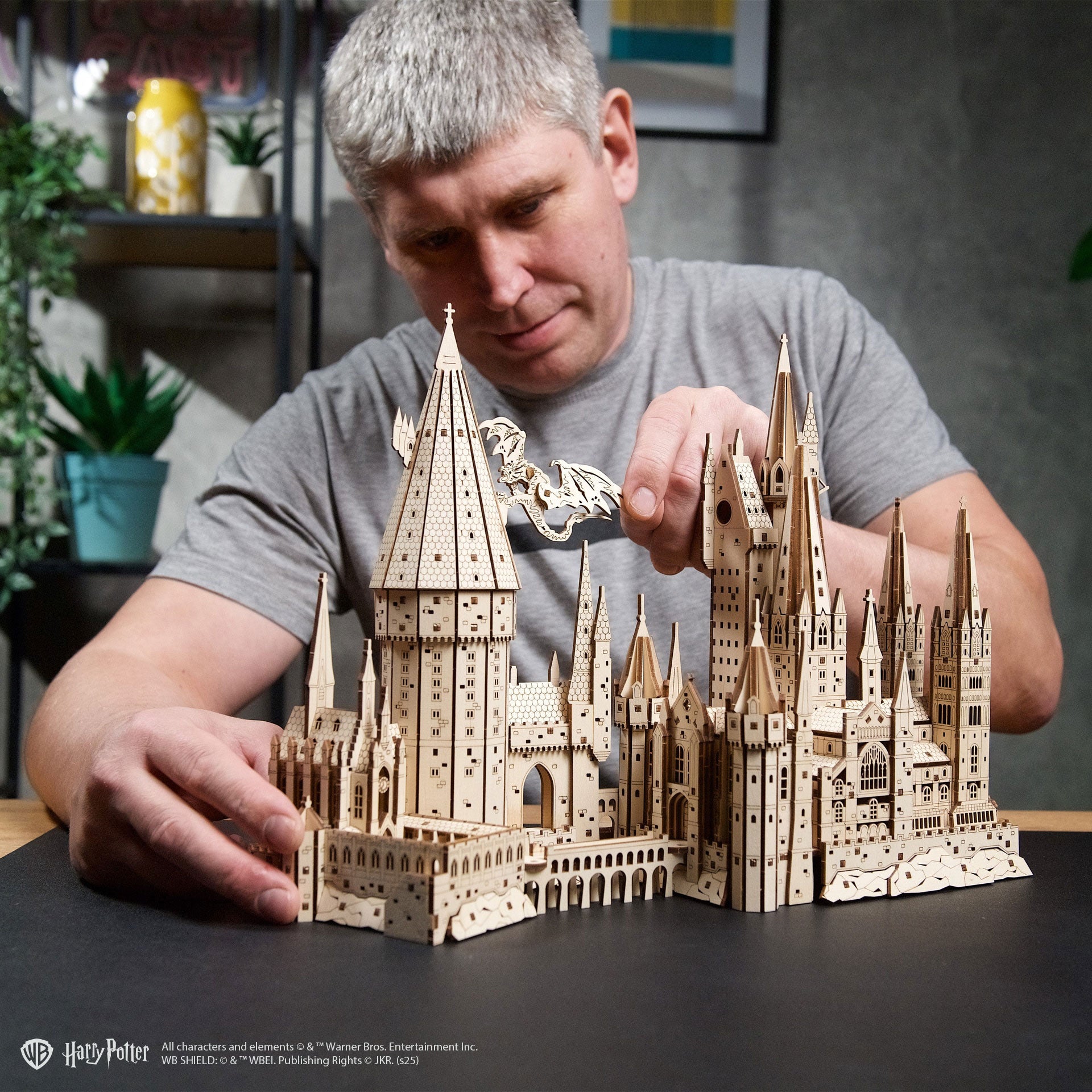 ugears-ch-teau-de-hogwarts-maquette-m-canique-en-bois image 8