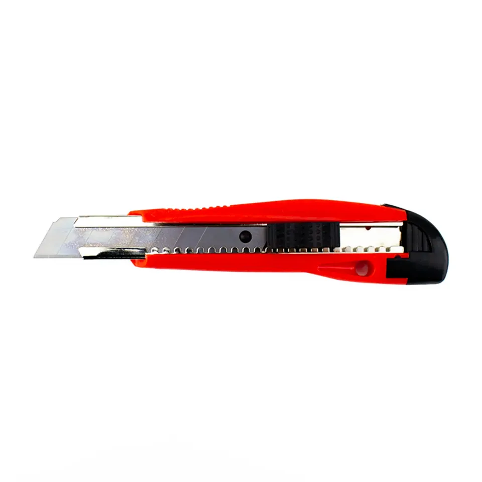 excel-blades-cutter-k850-lame-18-mm-avec-blocage image 1