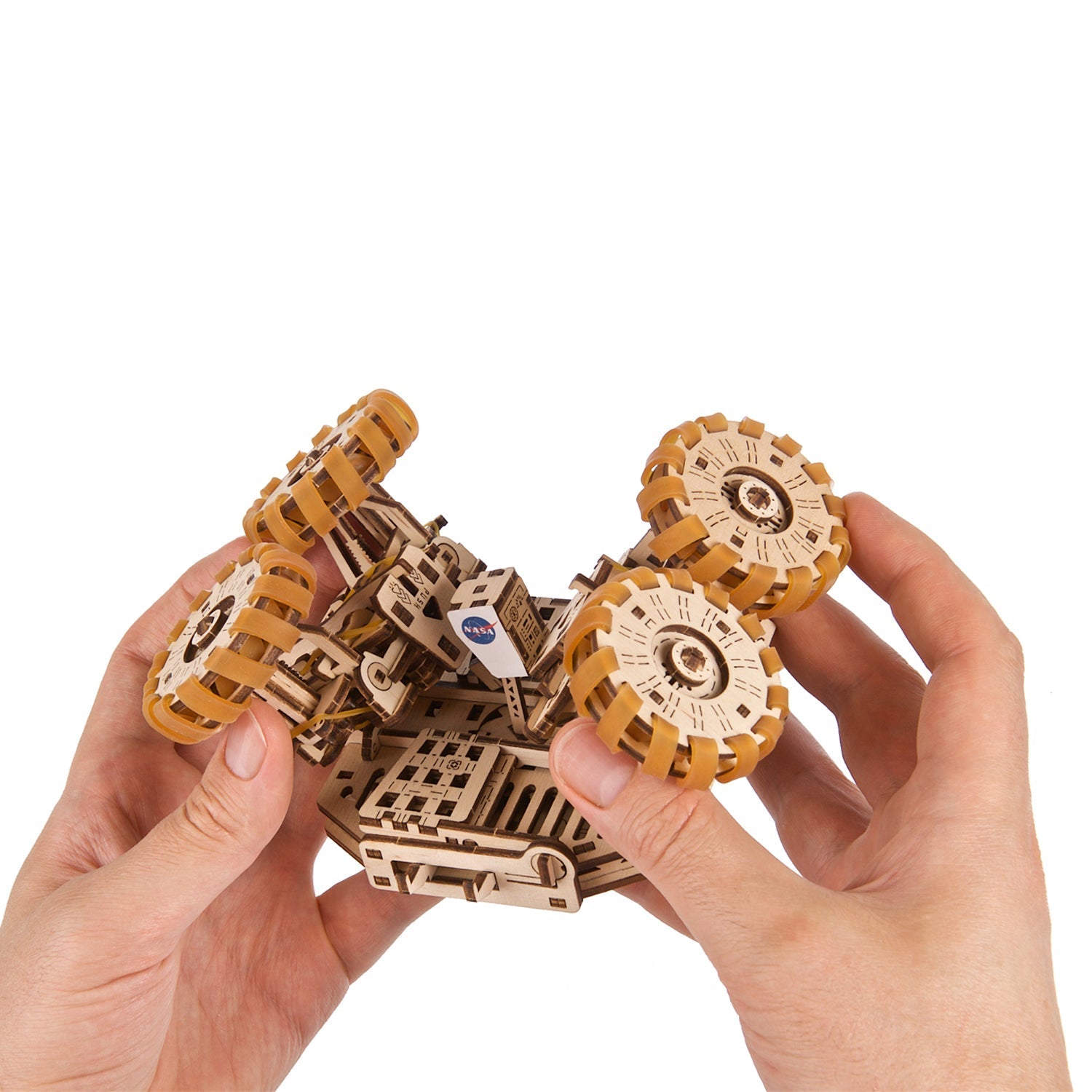 ugears-medium-gears-nasa-lunar-rover-maquette-bois-4x4-lunaire image 4