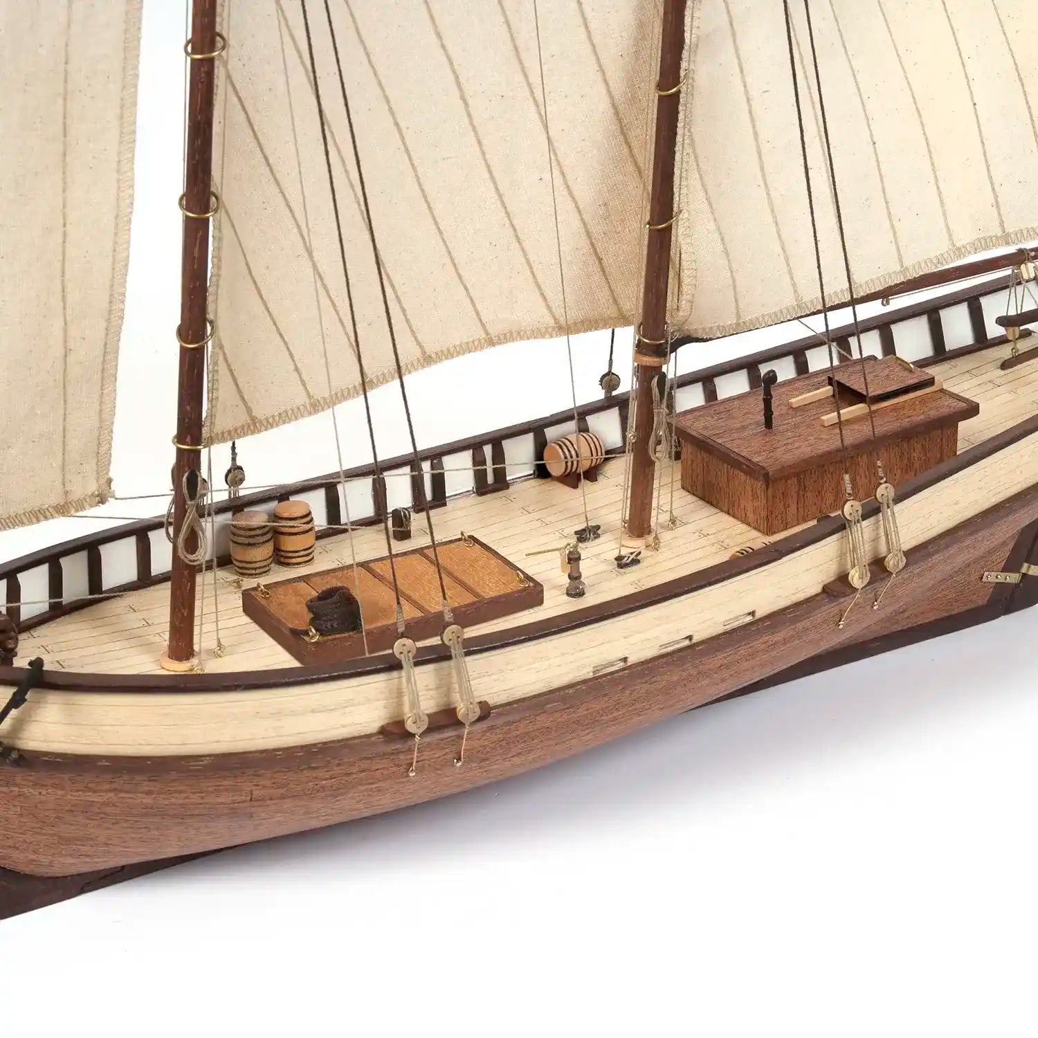 occre-polaris-maquette-bateau-en-bois-d-butant-kit image 5