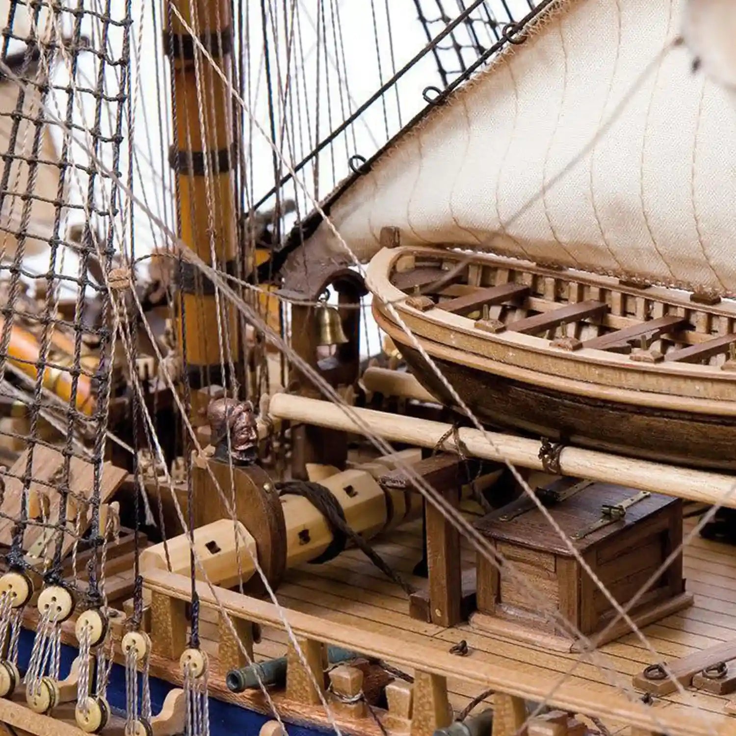 occre-endeavour-maquette-bateau-bois-captain-cook image 8
