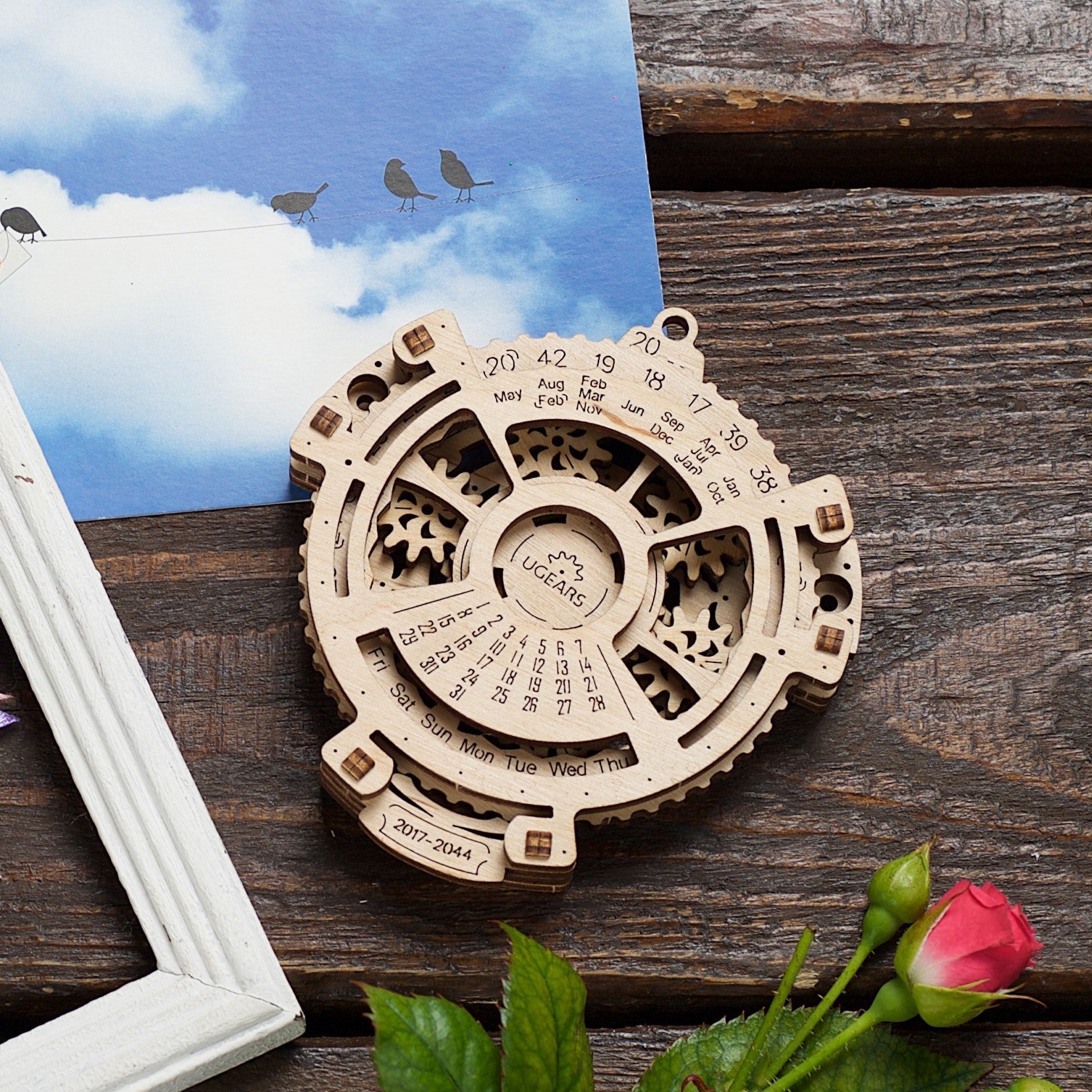 ugears-date-navigator-2-0-calendrier-m-canique-en-bois-steampunk image 8
