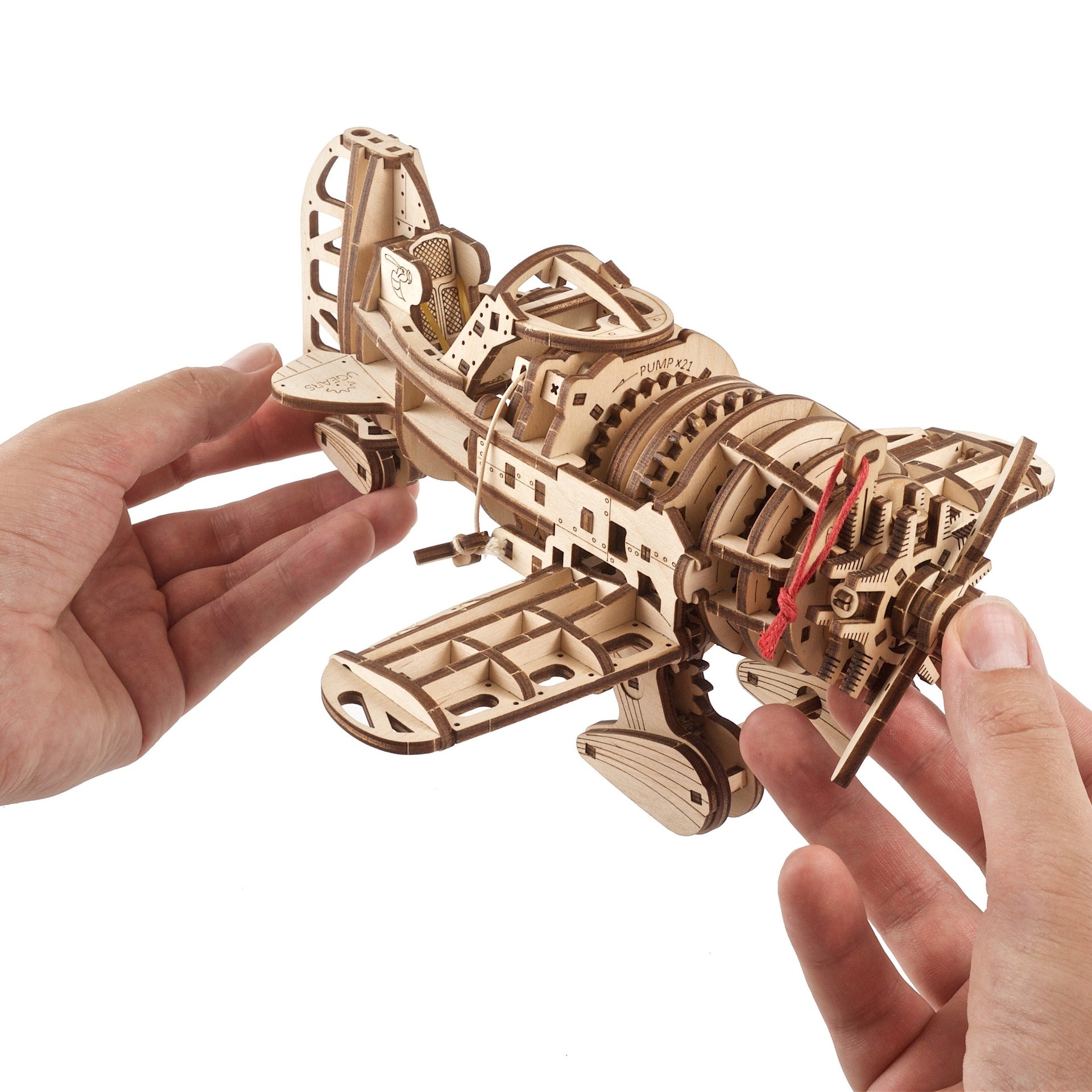 ugears-mad-hornet-airplane-maquette-avion-de-course-vintage-en-bois-remonter image 4