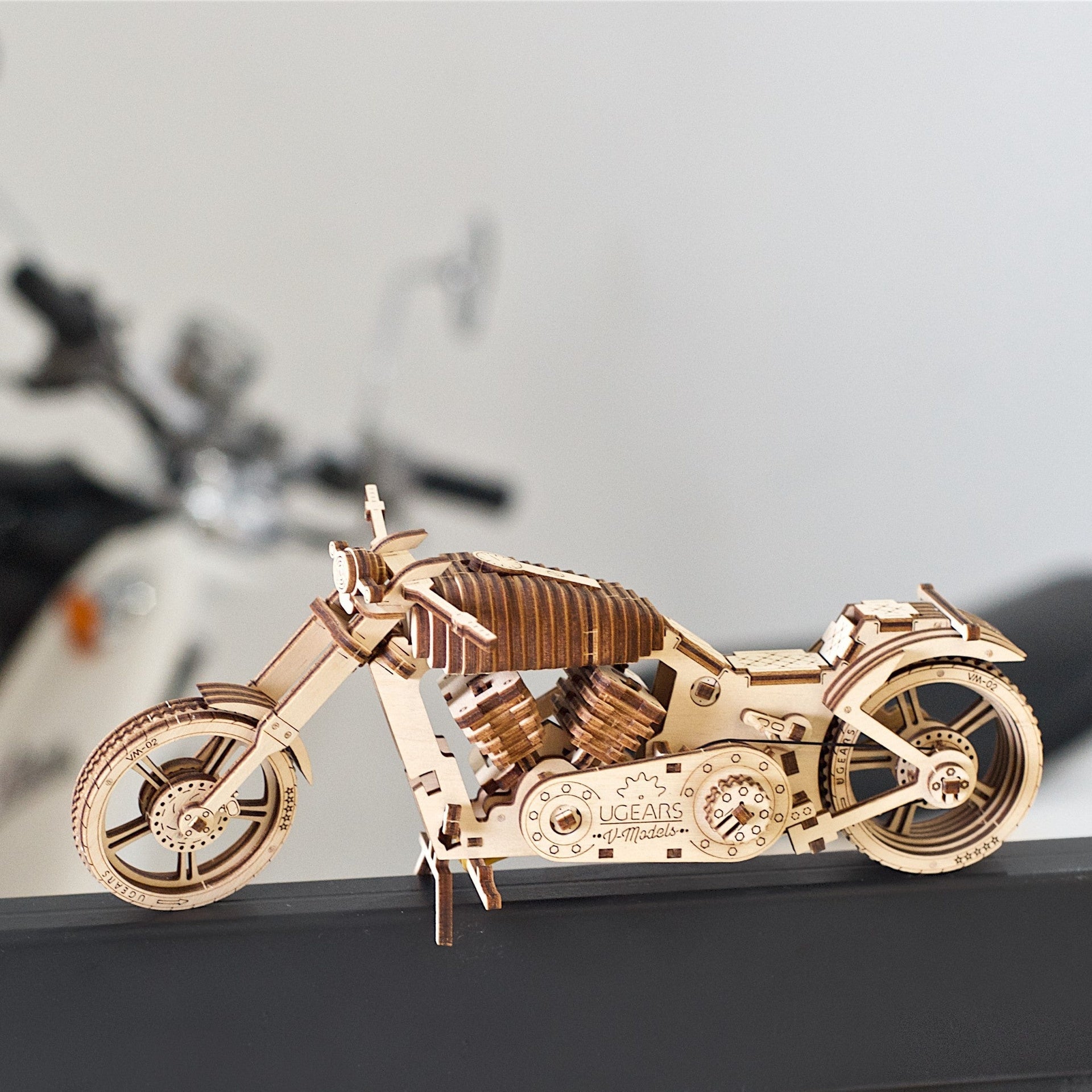ugears-bike-vm-02-moto-cruiser-m-canique-en-bois image 7