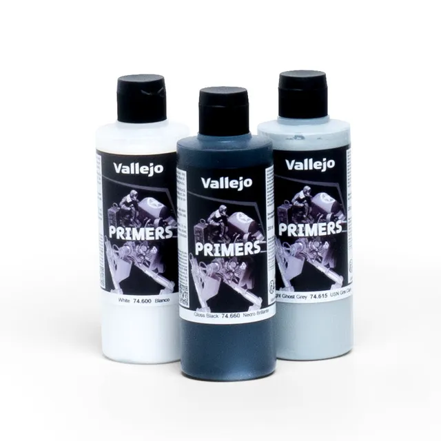 vallejo-pack-primer-miniatures-blanc-noir-gris-base-a-rographe-et-pinceau image 1