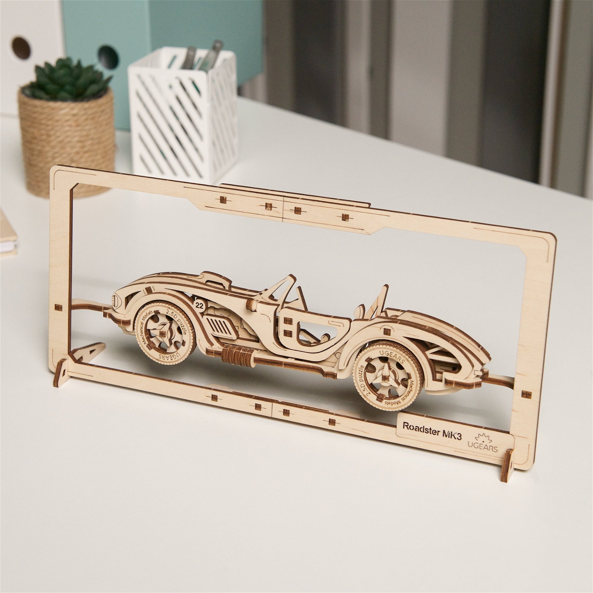 ugears-roadster-mk3-2-5d-puzzle-tableau-bois-m-canique-monter image 7