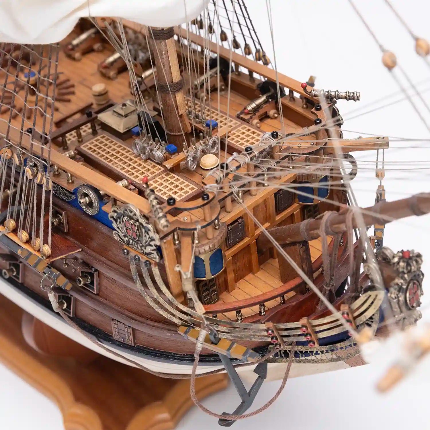 occre-san-felipe-maquette-bateau-bois-avec-voiles-et-plaque image 6