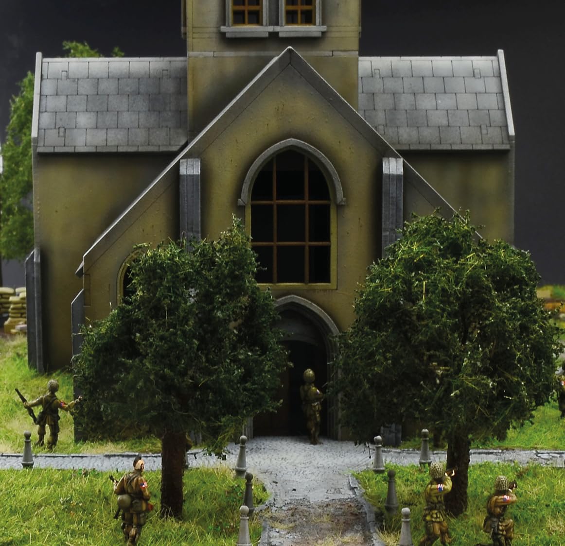 italeri-6199-bataille-de-normandie-sainte-m-re-glise-kit-diorama-1-72 image 5