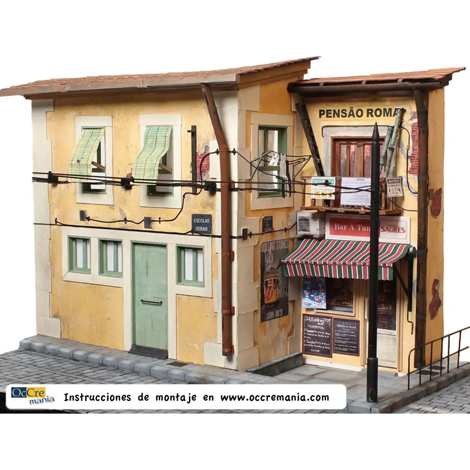 occre-diorama-lisboa-alfama-sc-ne-rue-pav-e-pour-tramway image 1