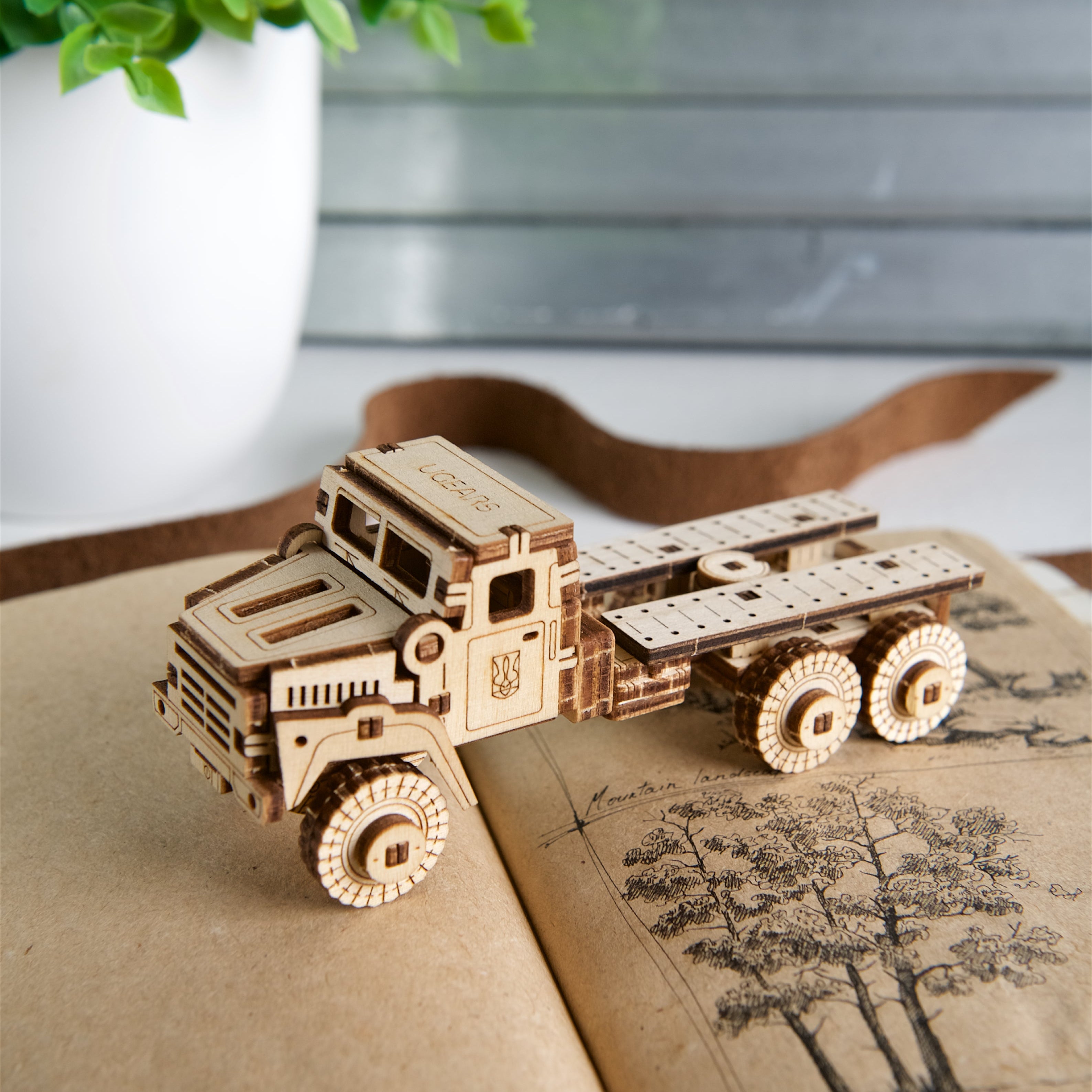ugears-military-truck-maquette-m-canique-en-bois-3-essieux image 7