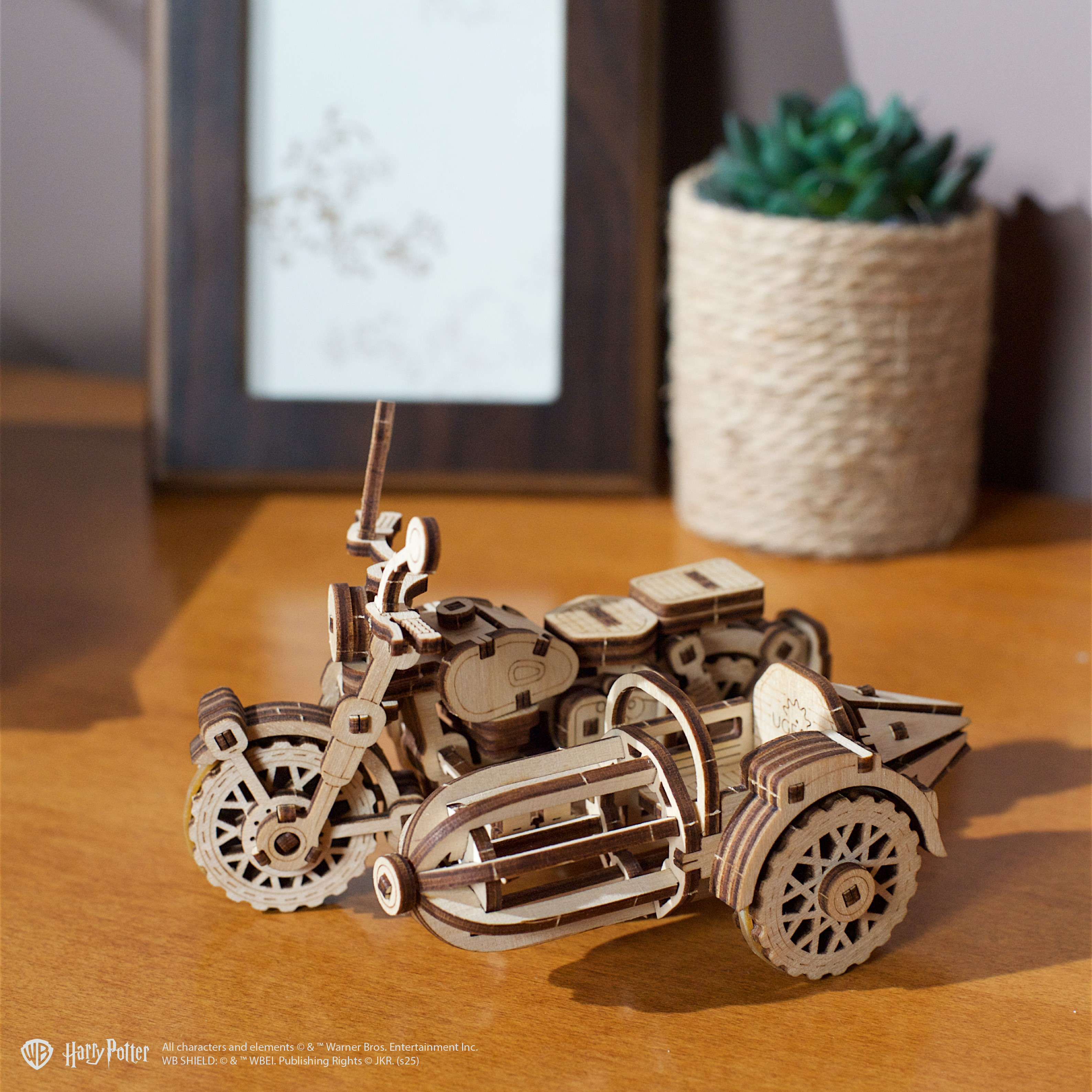 ugears-harry-potter-hagrid-s-flying-motorbike-mini-maquette-bois-side-car image 7