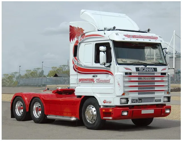italeri-3944s-scania-streamline-143h-maquette-camion image 1