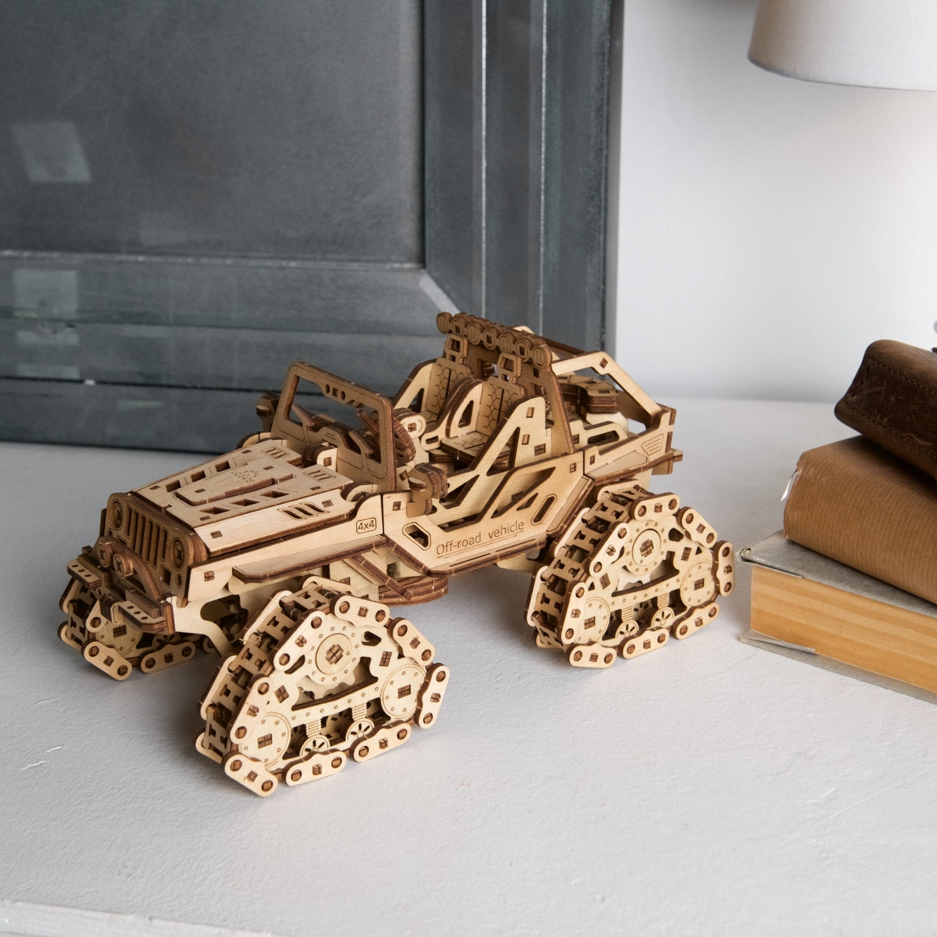 ugears-tracked-off-road-vehicle-v-hicule-chenill-m-canique-en-bois-1-24 image 8