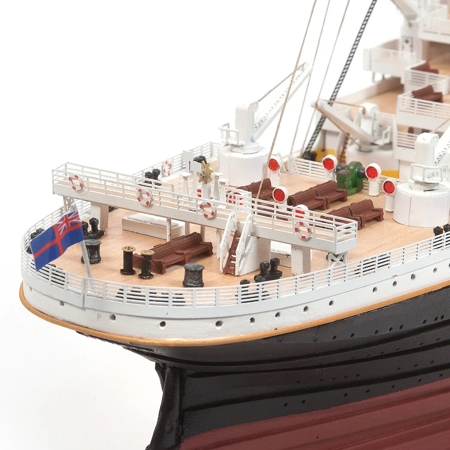 occre-titanic-maquette-bateau-en-bois-kit image 8