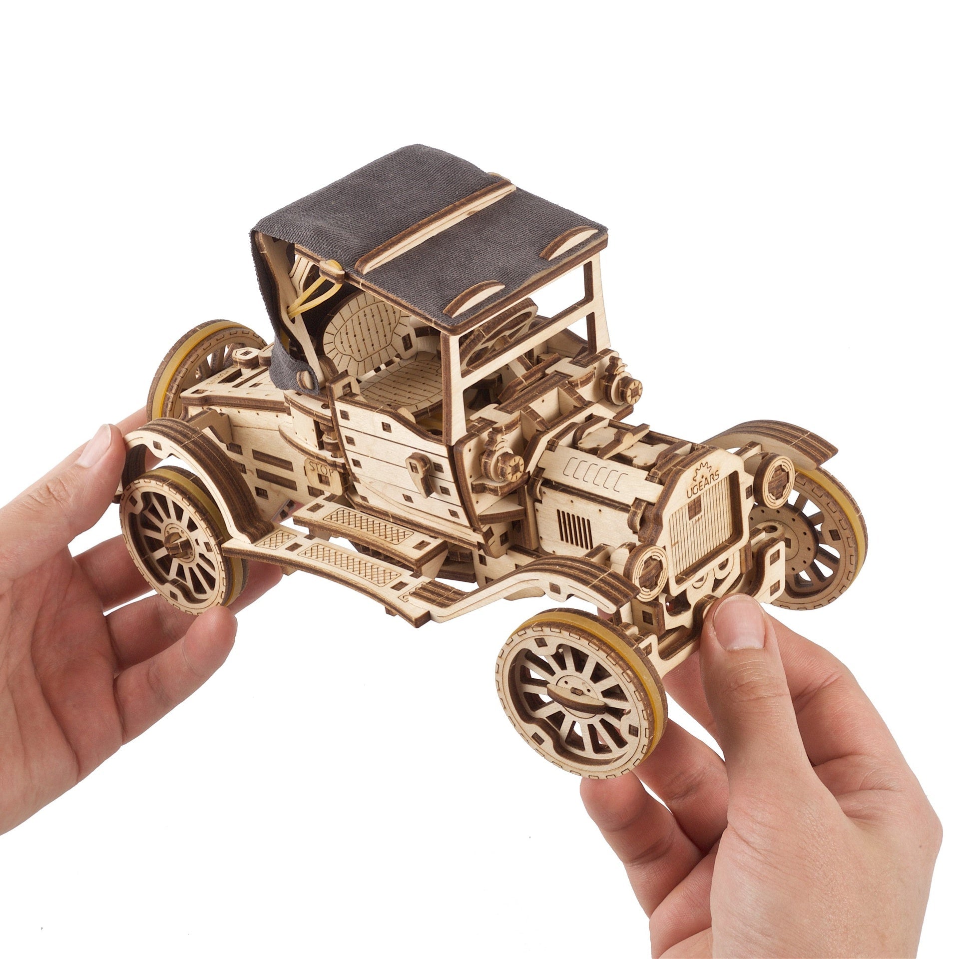 ugears-retro-car-ugr-t-voiture-r-tro-bois-m-canique image 4