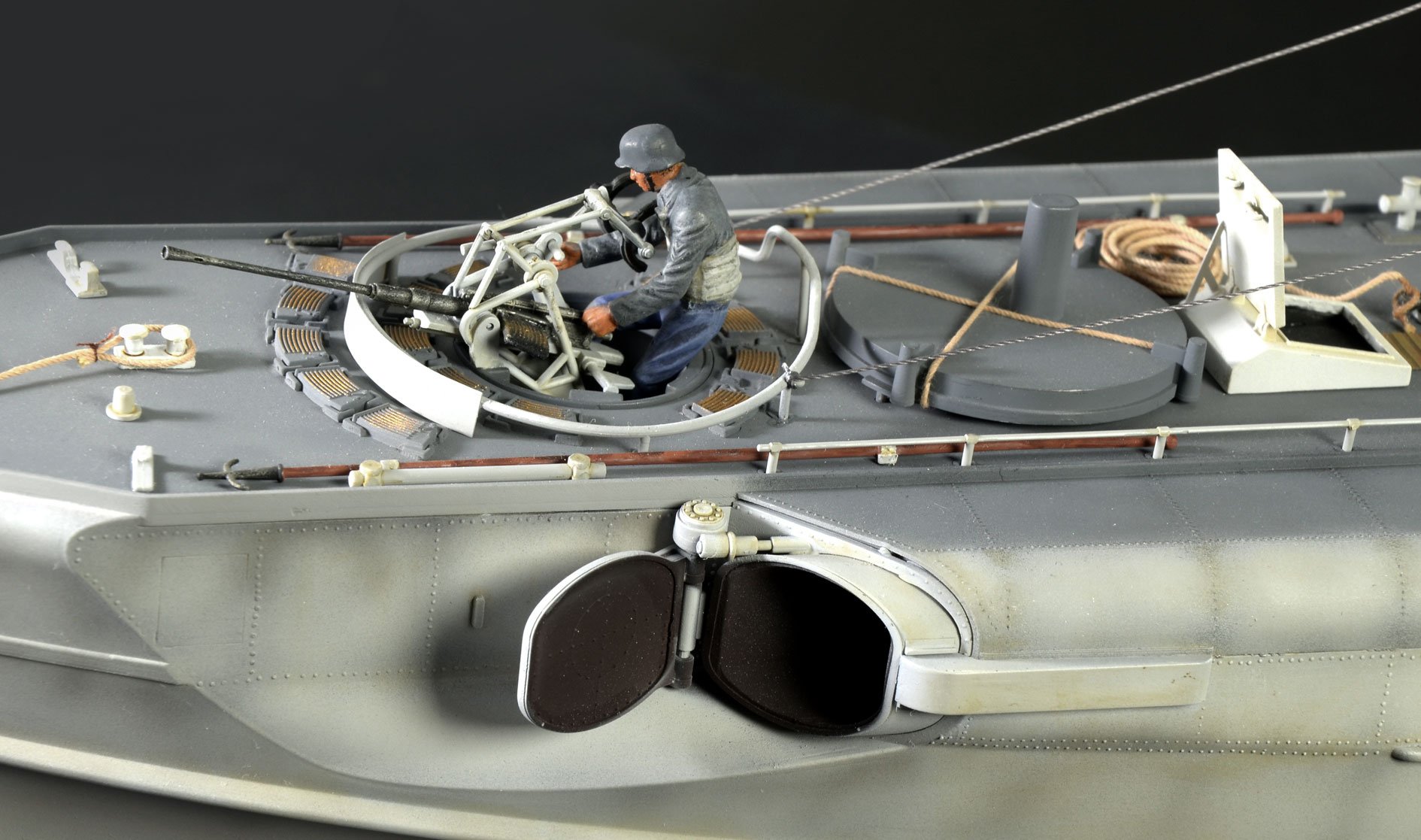 italeri-schnellboot-typ-s-100-maquette-bateau-1-35-premium-edition image 6