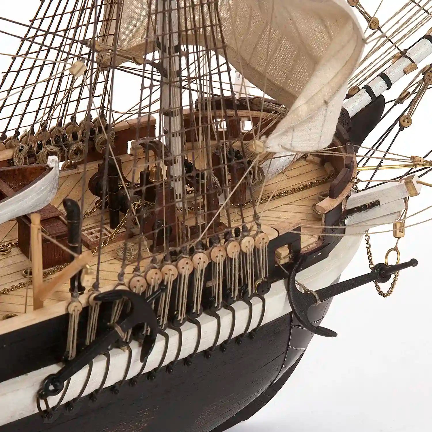 occre-hms-terror-maquette-bateau-exp-dition-polaire-en-kit-bois image 7