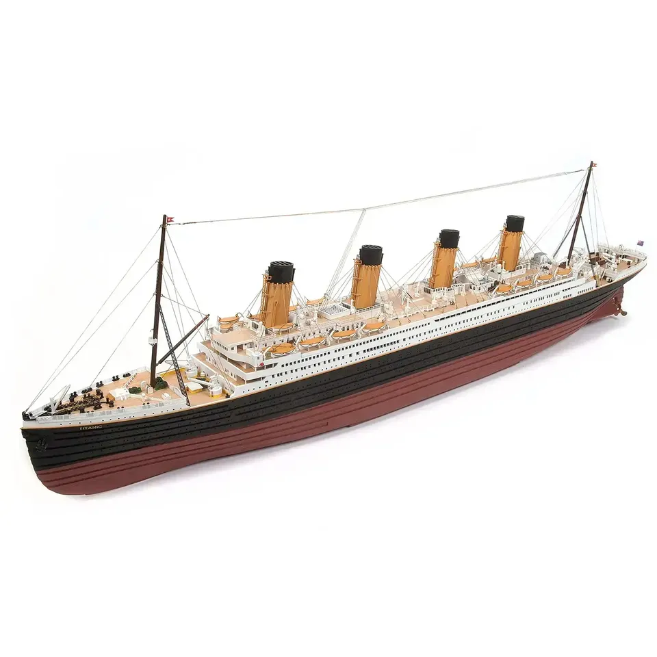 occre-titanic-maquette-bateau-en-bois-kit image 1
