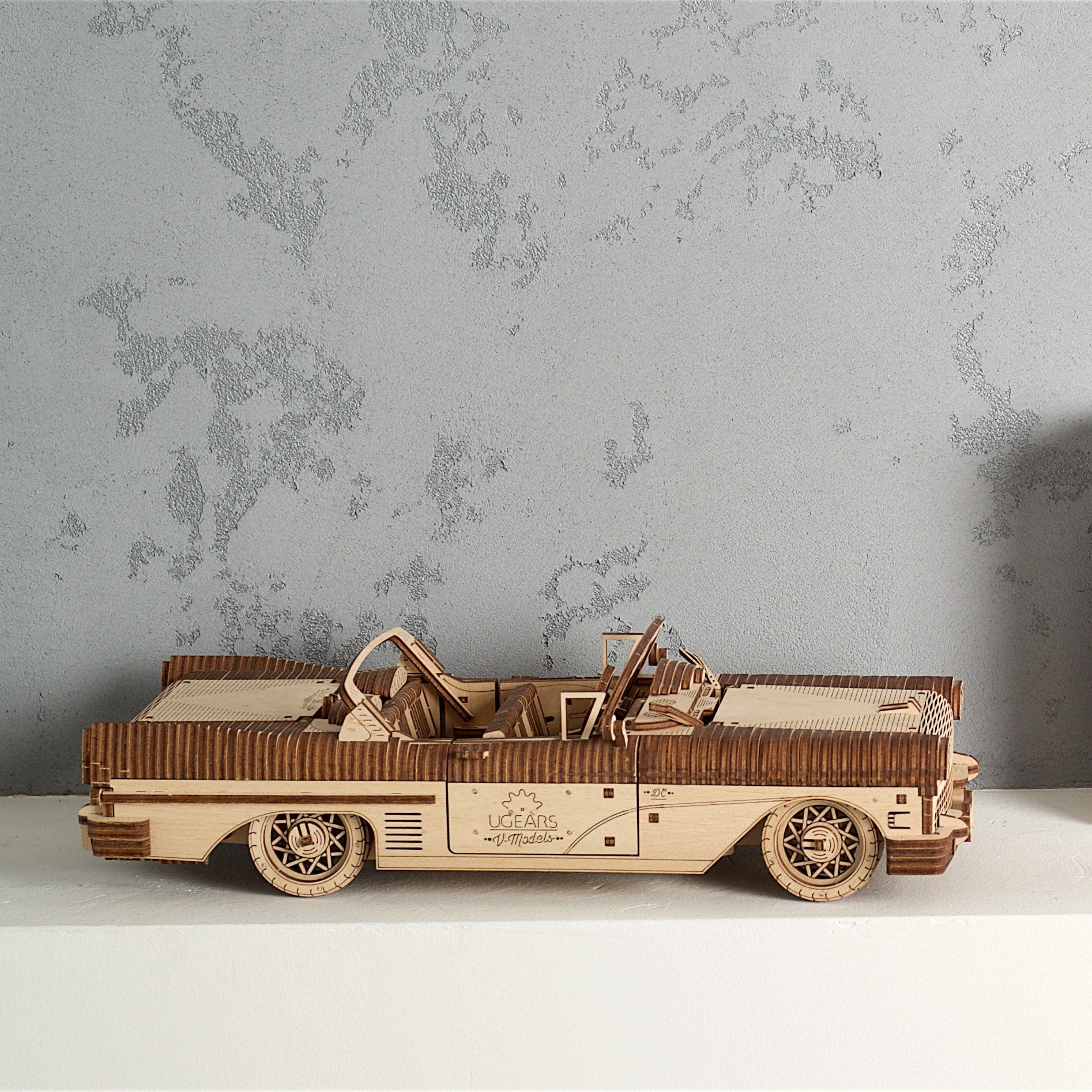 ugears-dream-cabriolet-vm-05-maquette-bois-m-canique-vintage image 8