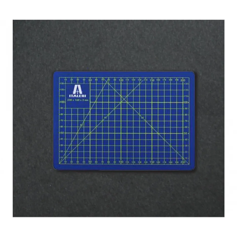 italeri-tapis-de-coupe-a5-230-x-160-mm image 1