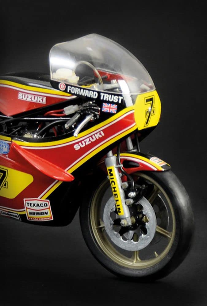 italeri-suzuki-rg-500-xr27-1-9-r-f-4644-maquette-moto image 5