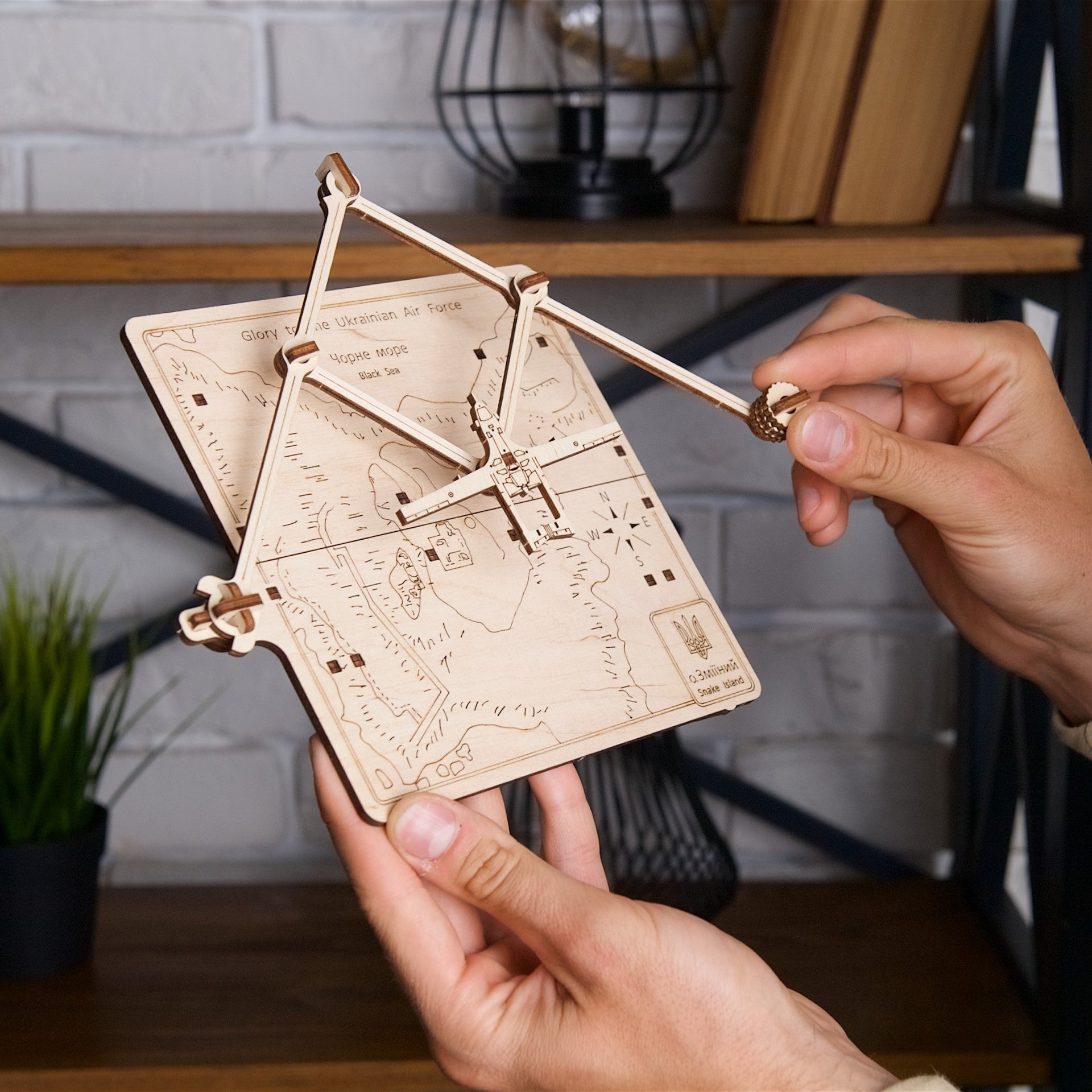 ugears-lib-ration-de-l-le-aux-serpents-maquette-bois-age-of-bravery image 4