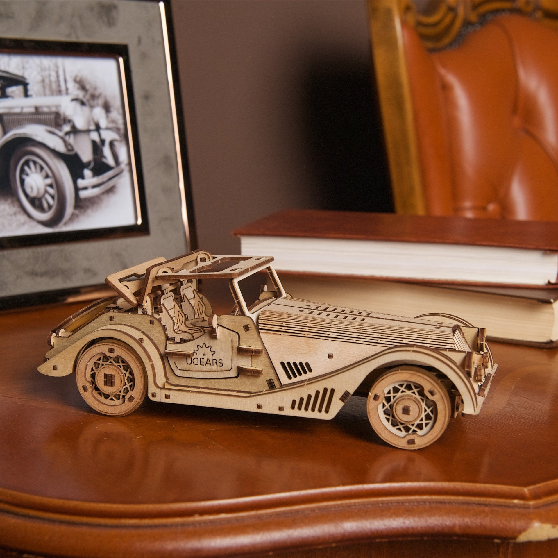 ugears-sports-car-rapid-mouse-roadster-classique-en-bois-m-canique-moteur-ressor image 8