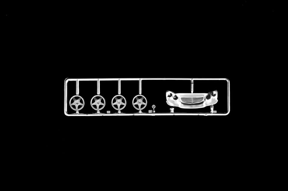 italeri-mercedes-benz-600s-maquette-voiture-classique image 8